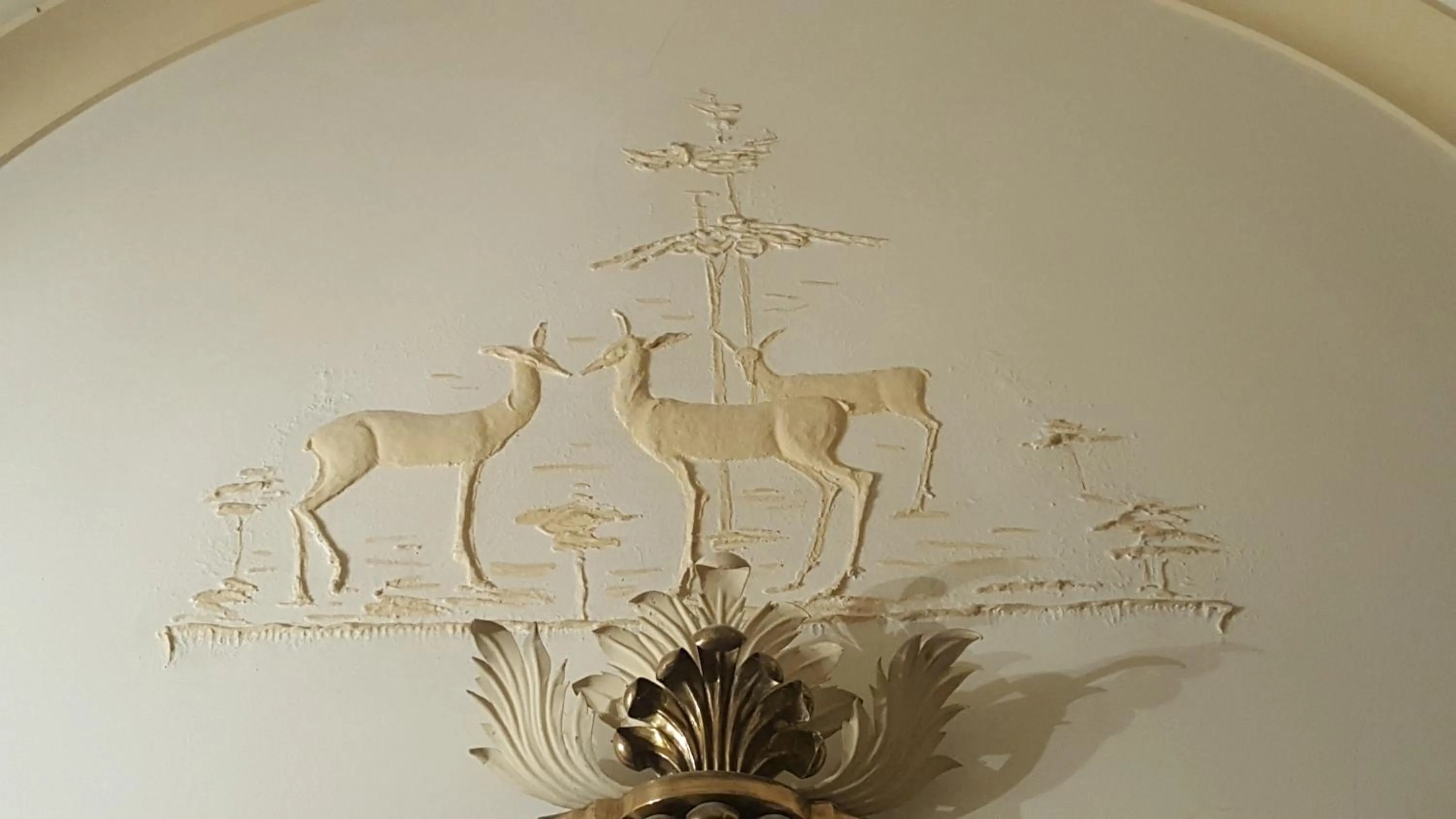 Decorative detail in Garden Suite