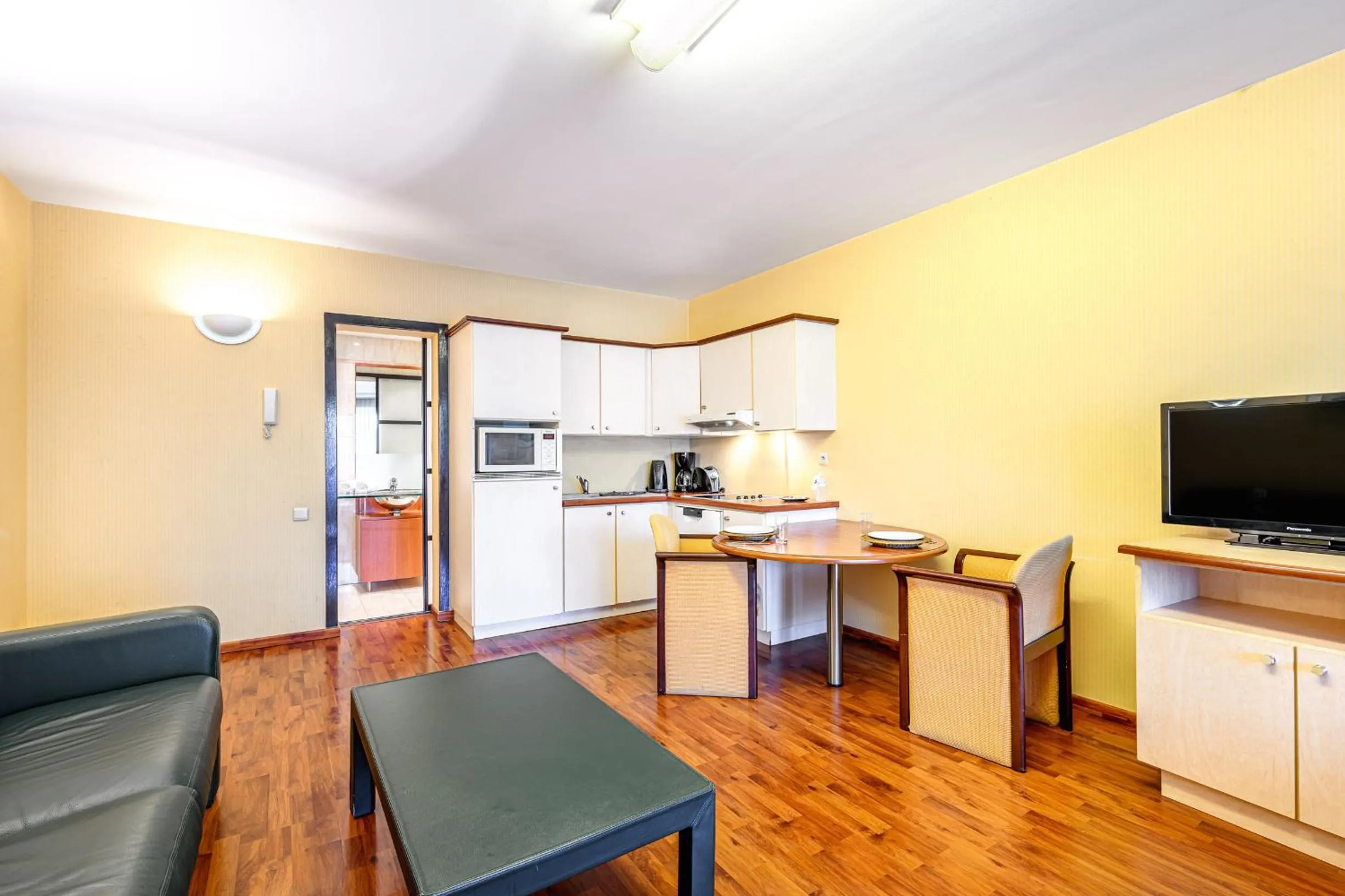 Living room in B-aparthotel Montgomery