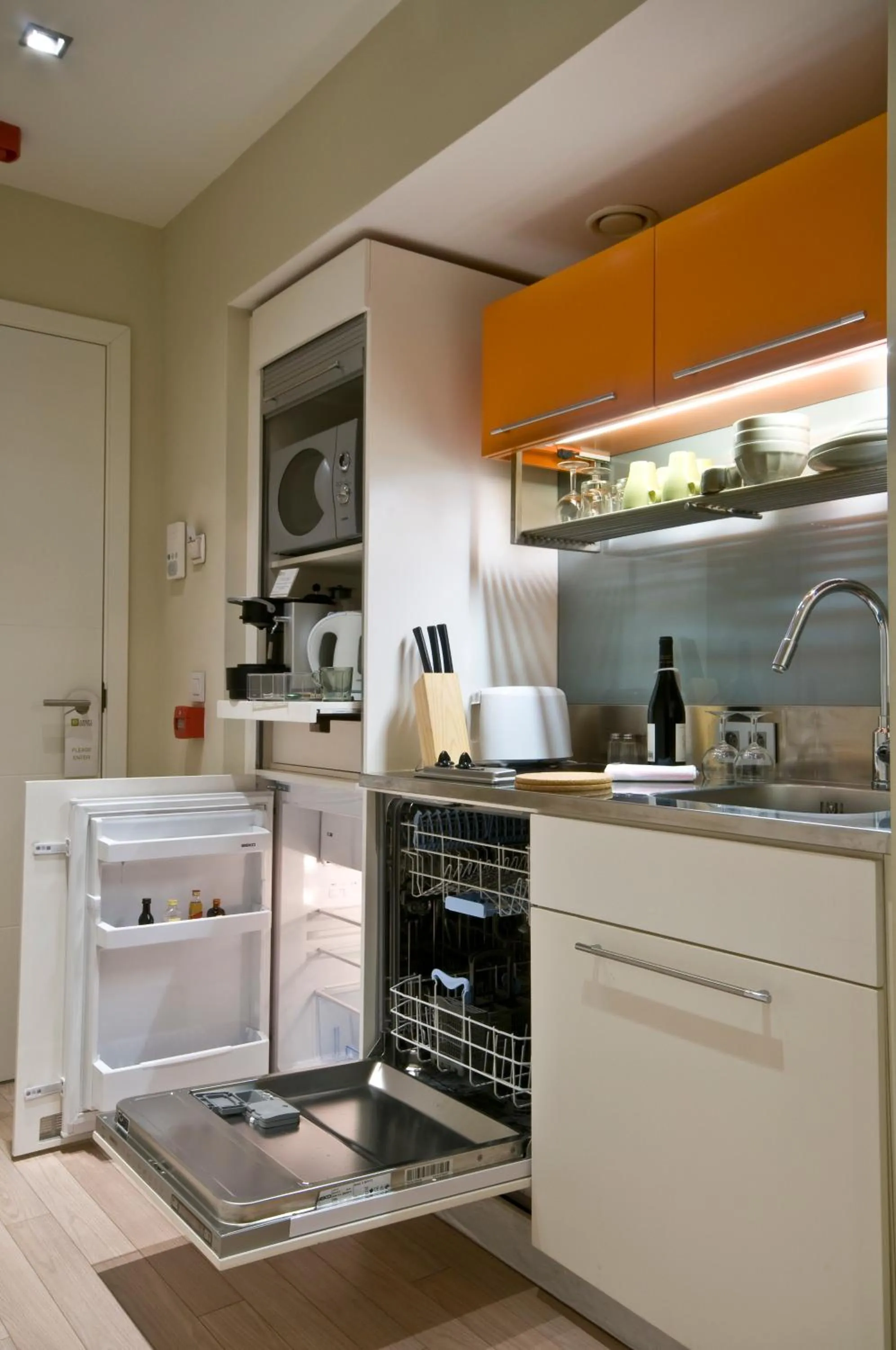 Kitchen or kitchenette in B-aparthotel Montgomery