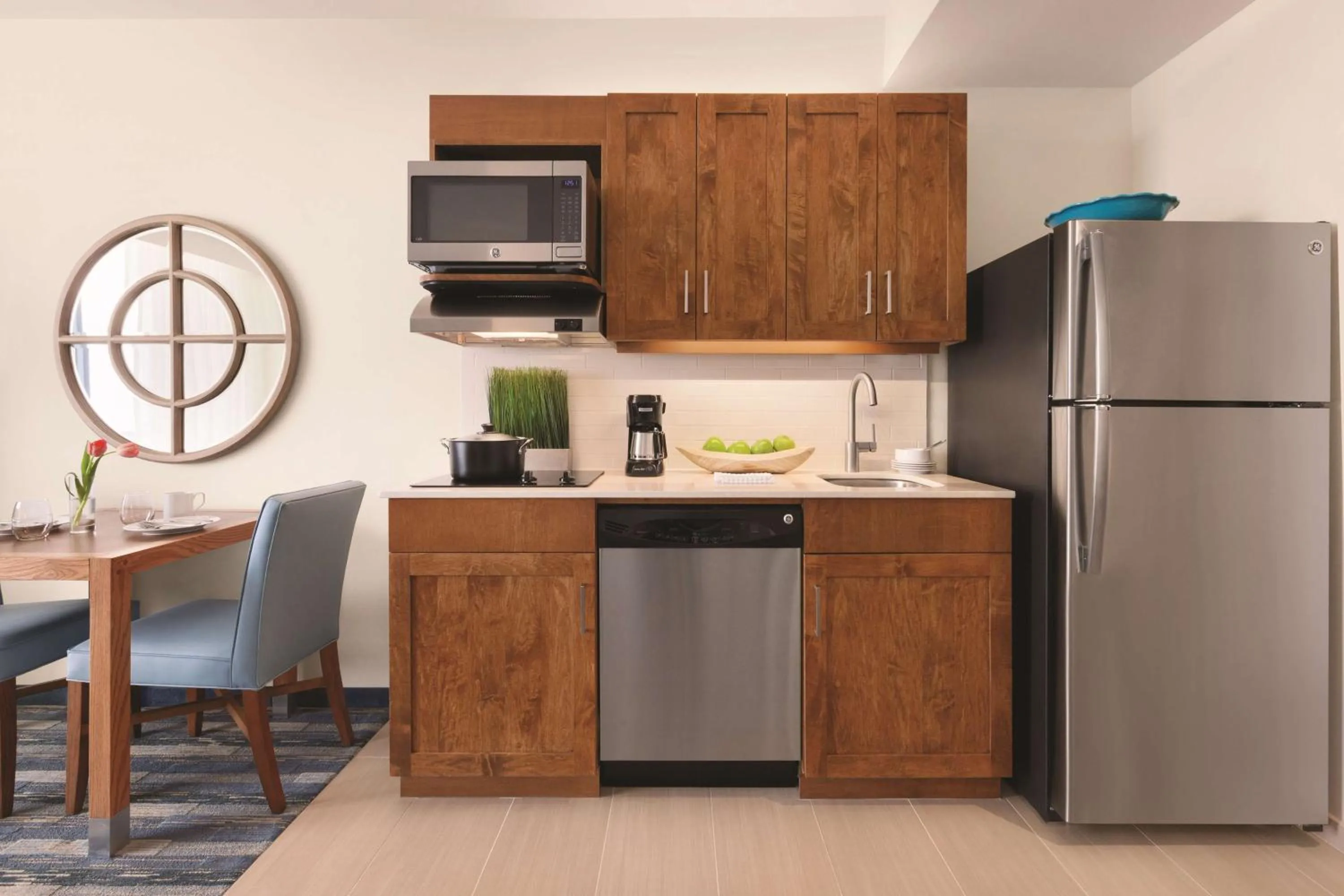 Bedroom in Hyatt House Virginia Beach / Oceanfront