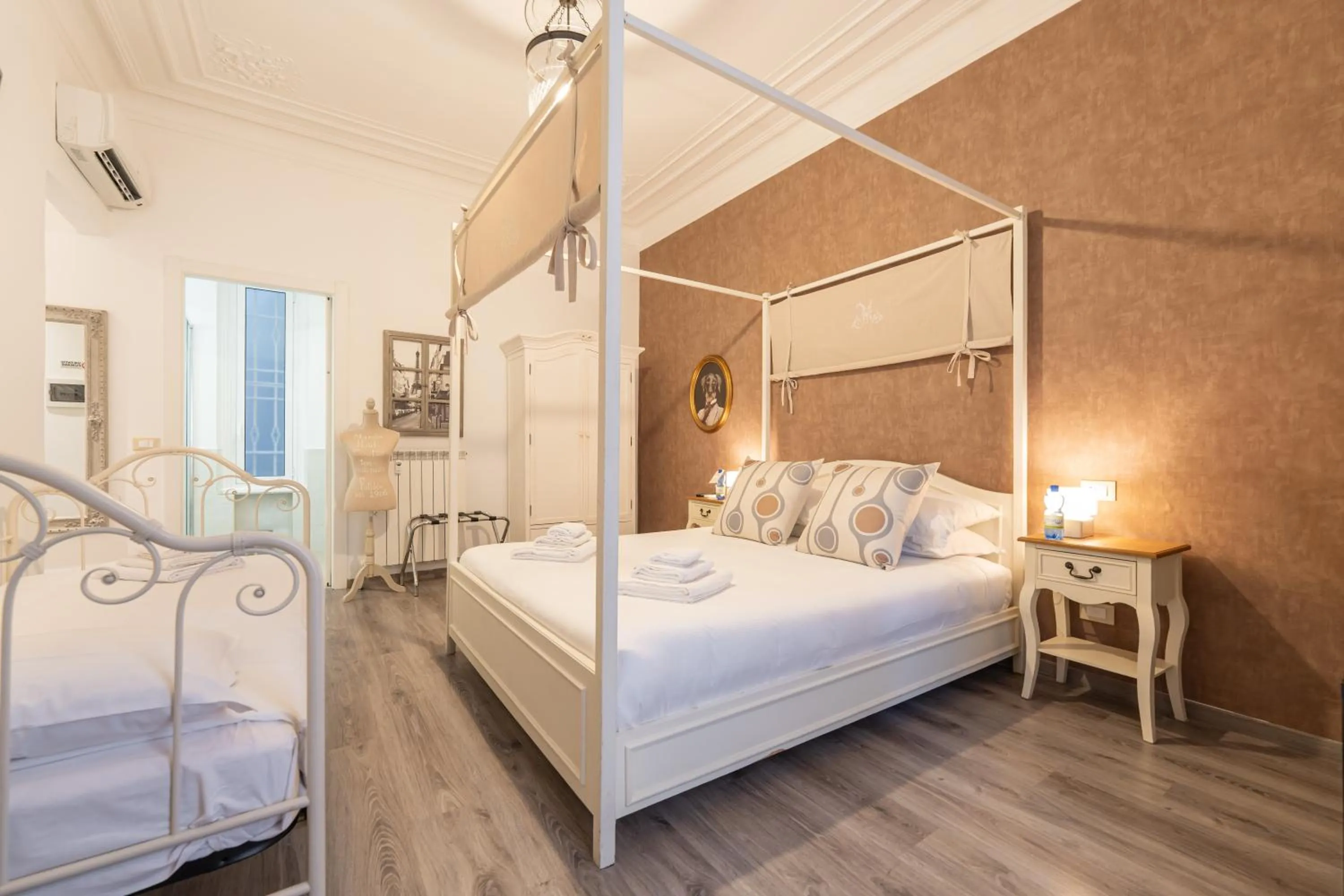 TV and multimedia, Bed in Popolo & Flaminio Rooms