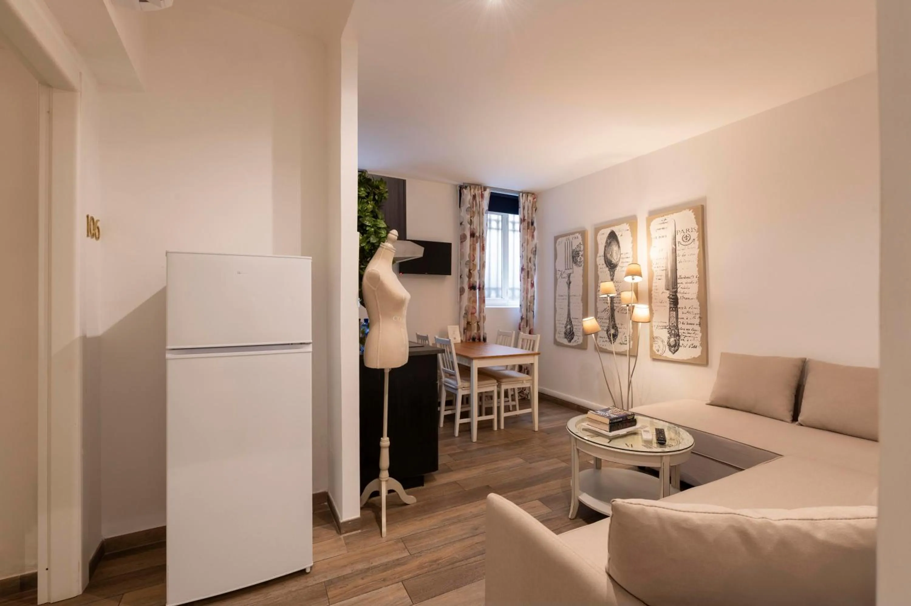 TV and multimedia in Popolo & Flaminio Rooms