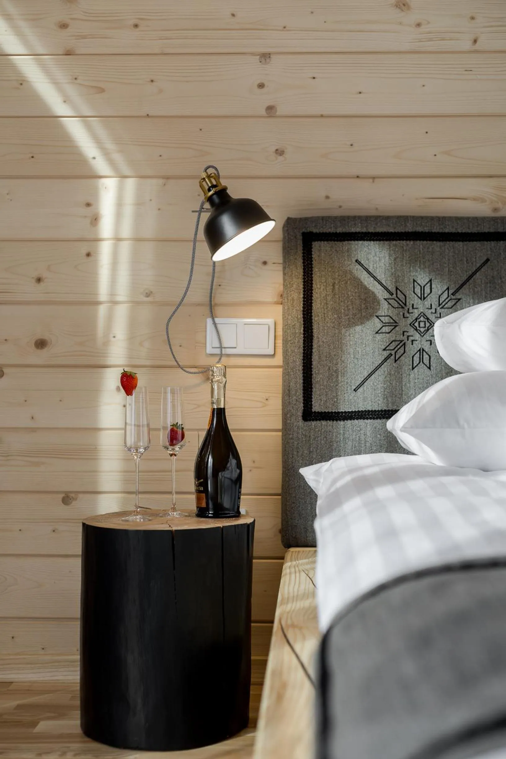 Bedroom, Bed in Tatra Wood House
