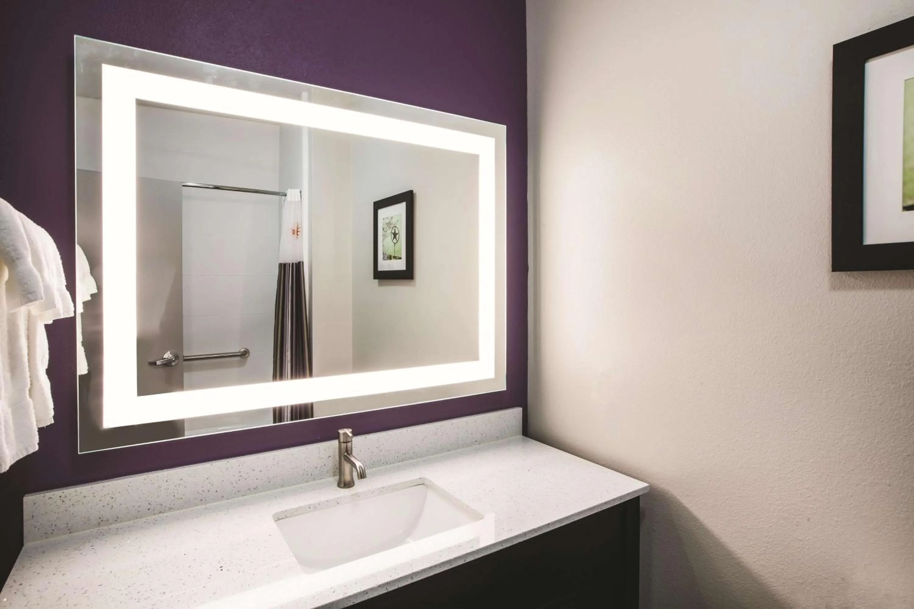 Photo of the whole room in La Quinta by Wyndham Lubbock South