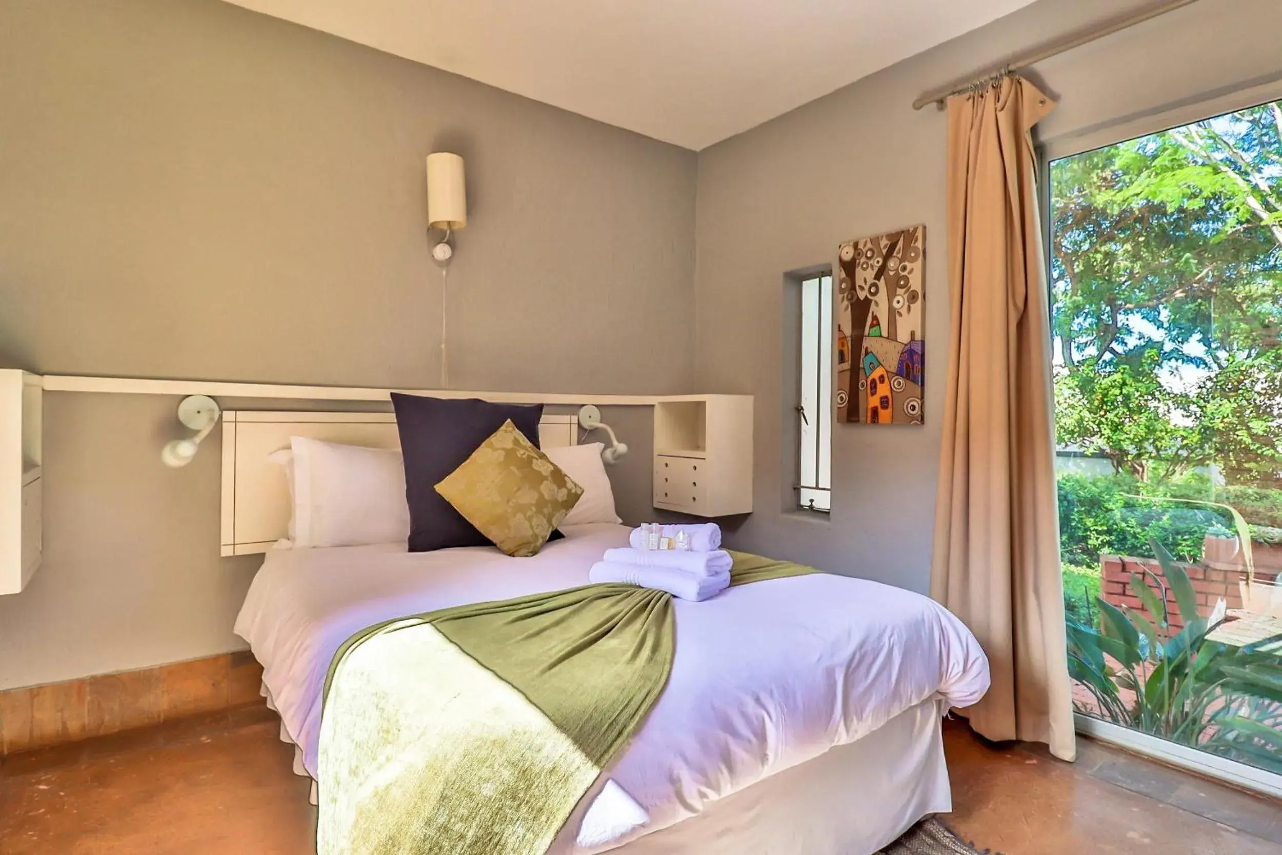 Budget Double Room in Villa Paradiso Budget Double Room in Villa Paradiso