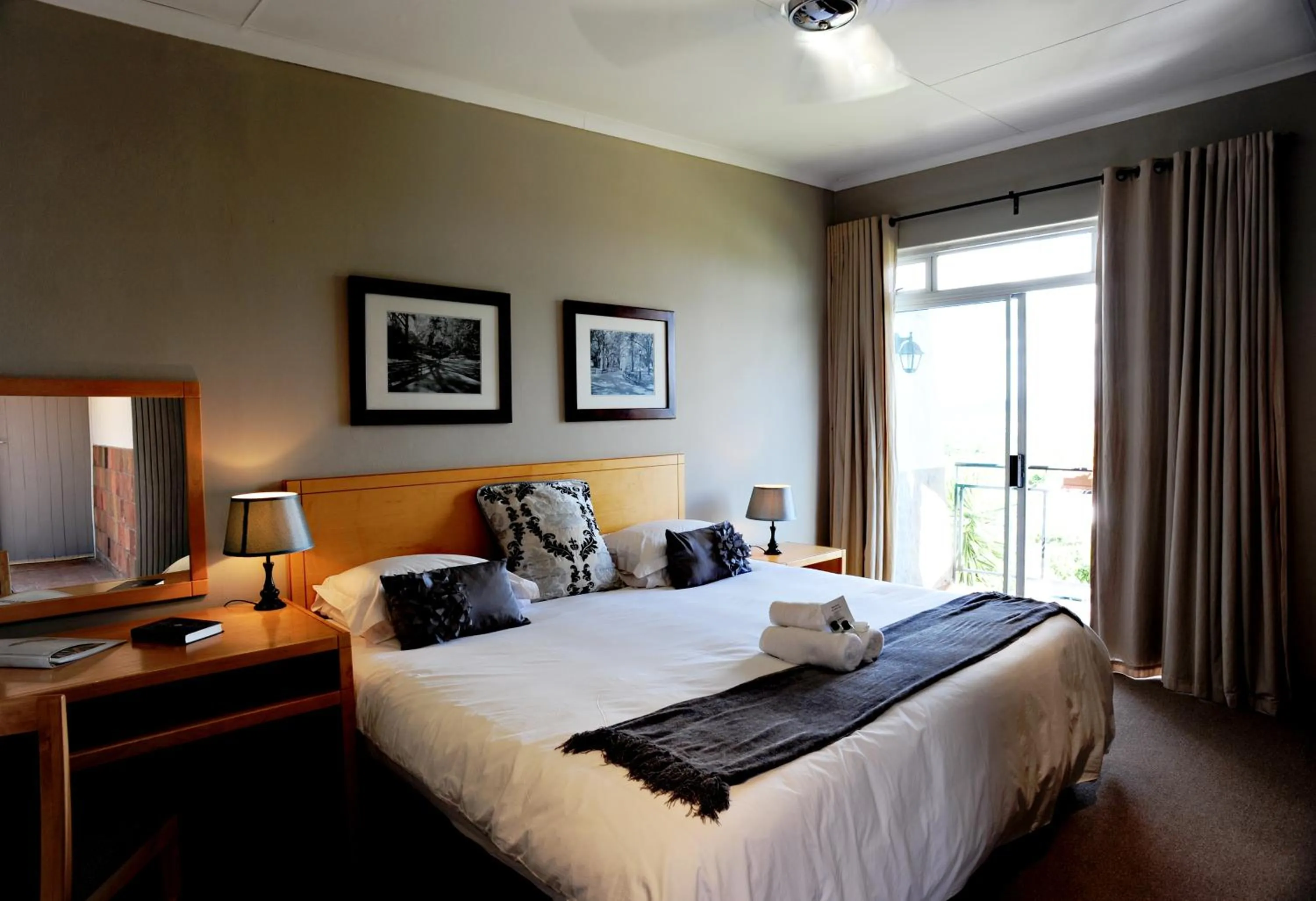 Bed in Villa Paradiso