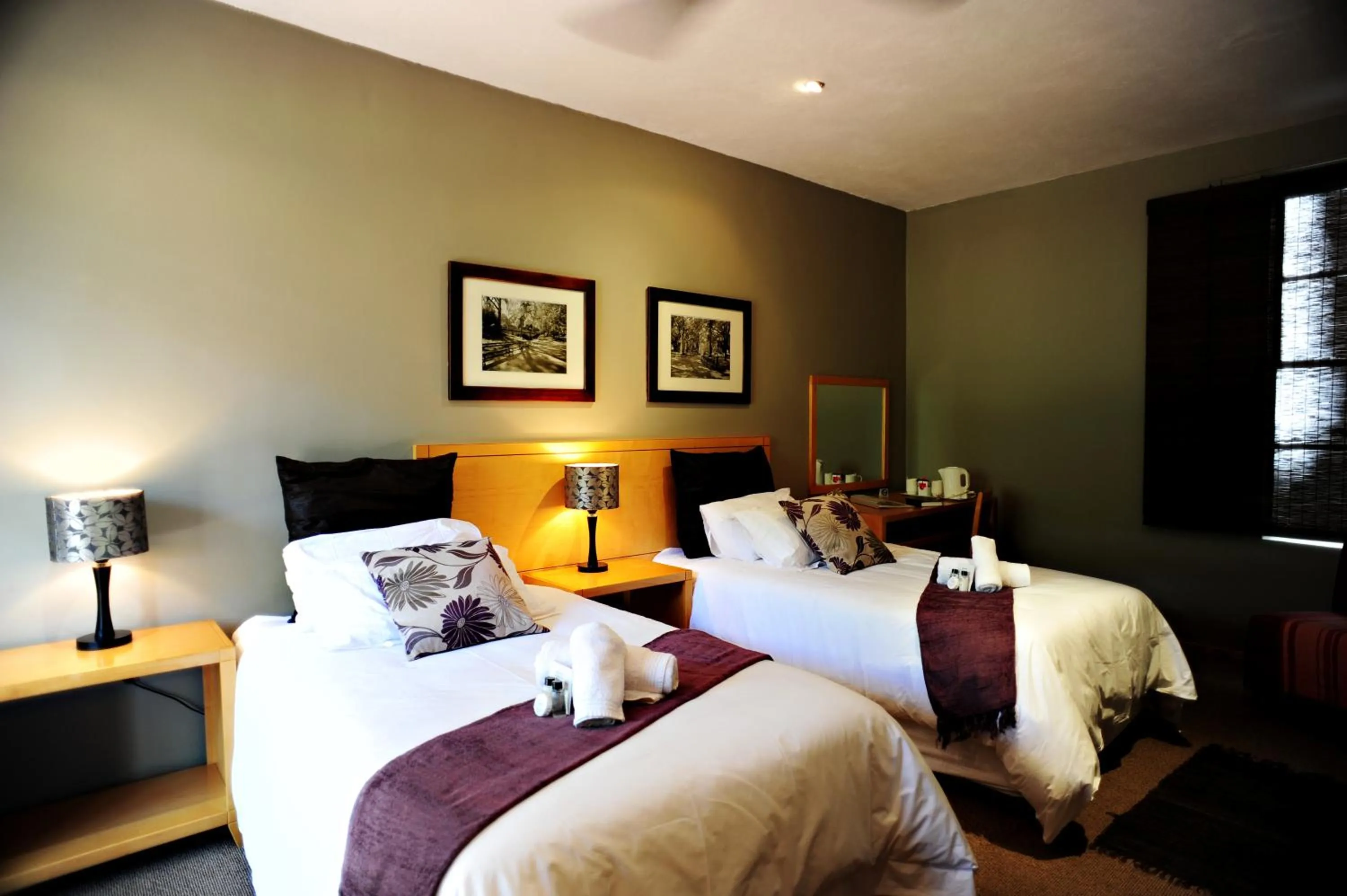 Photo of the whole room, Bed in Villa Paradiso