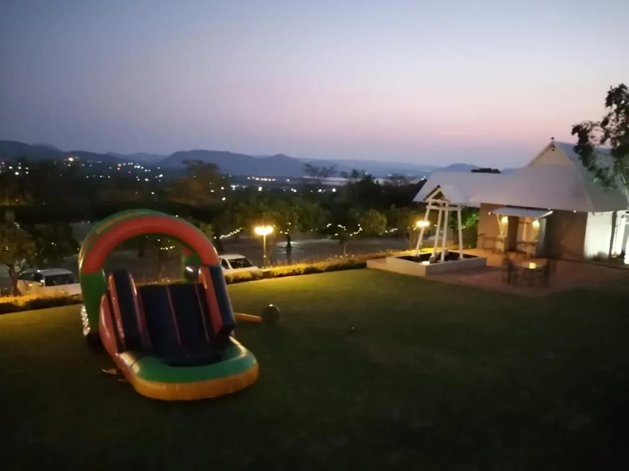 Property building in Villa Paradiso