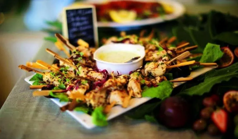 Restaurant/places to eat in Villa Paradiso