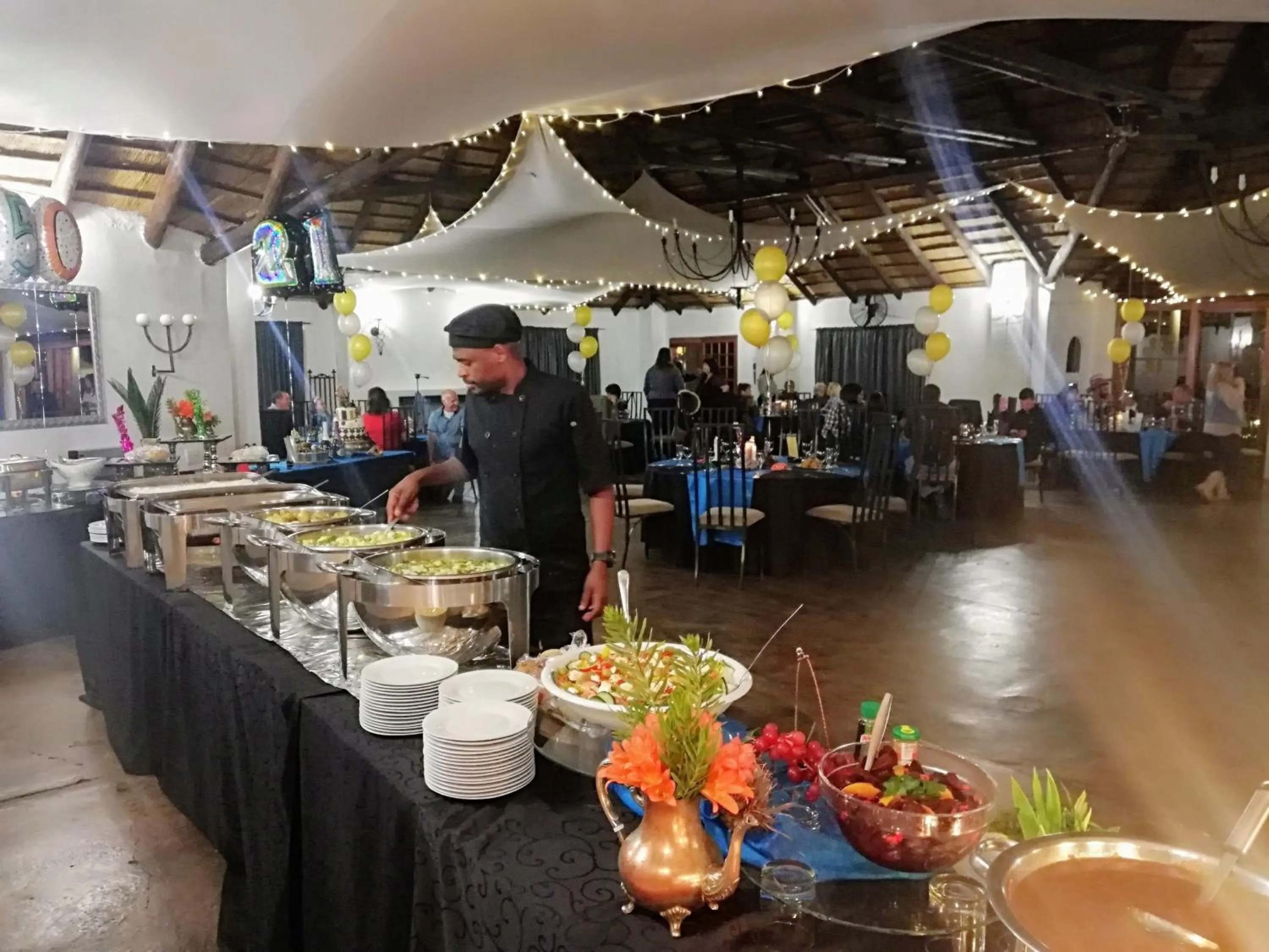 Restaurant/places to eat in Villa Paradiso