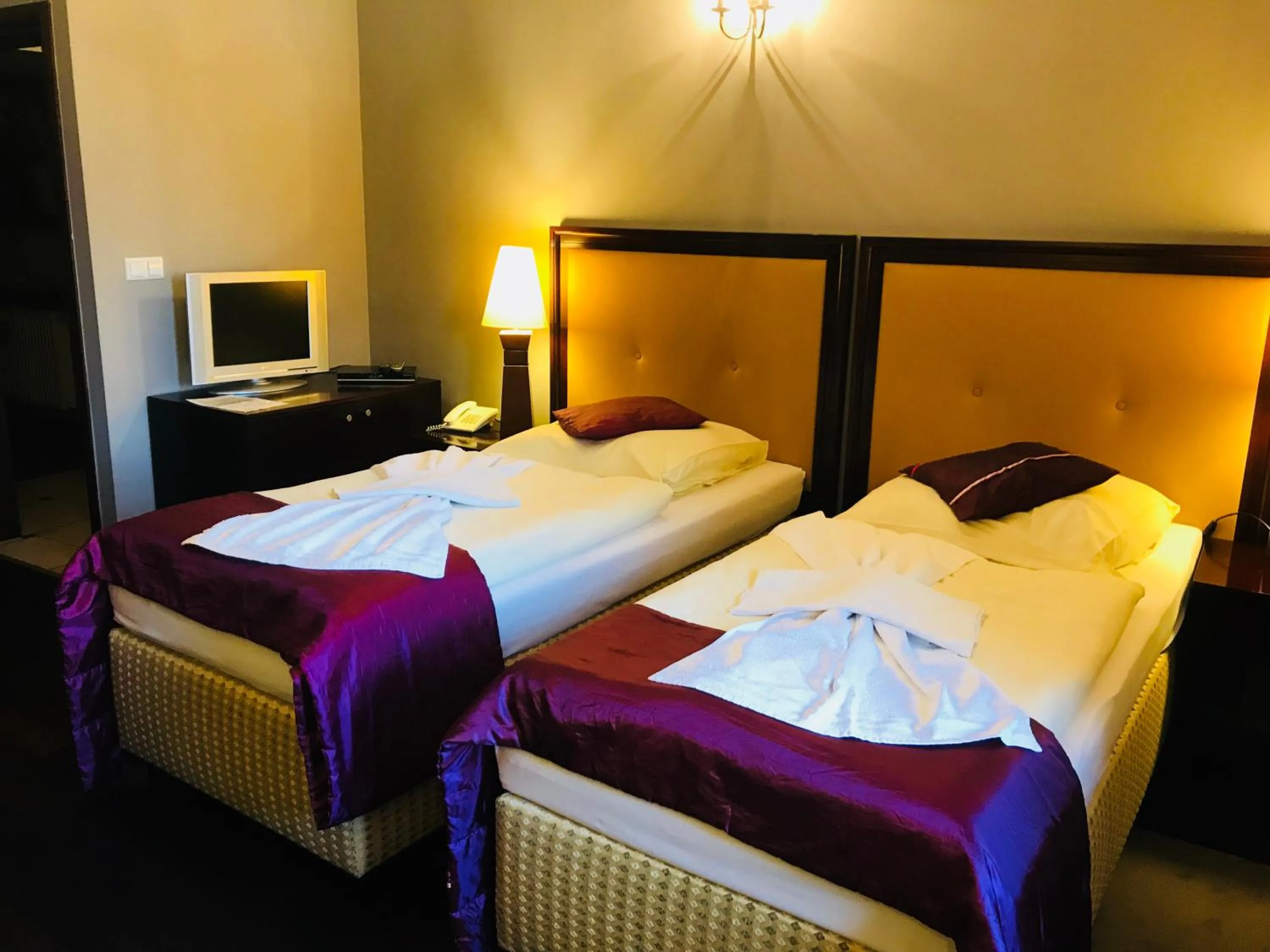 Photo of the whole room, Bed in Restauracja - Hotel Mocca D'oro