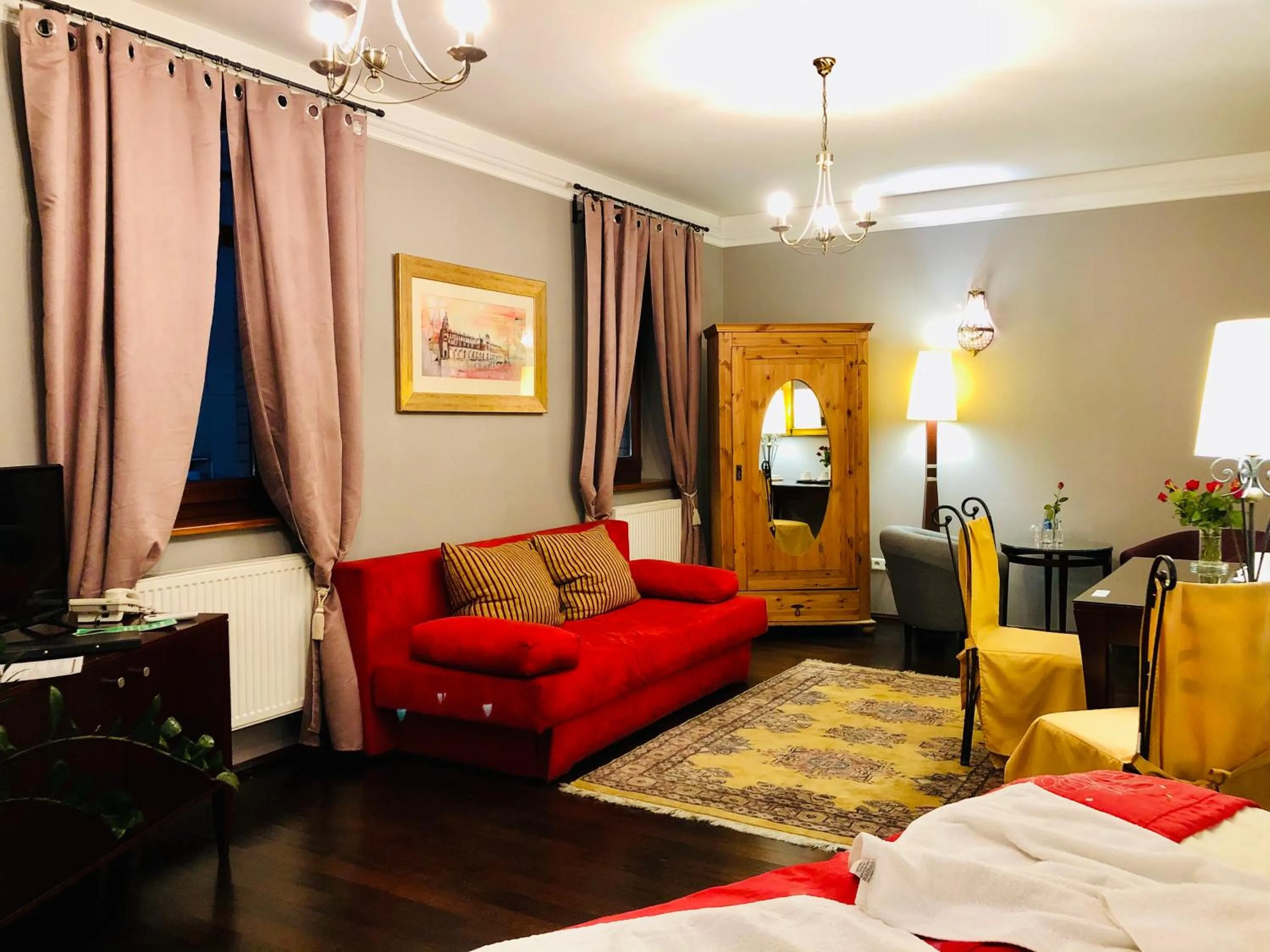 Living room, Bed in Restauracja - Hotel Mocca D'oro