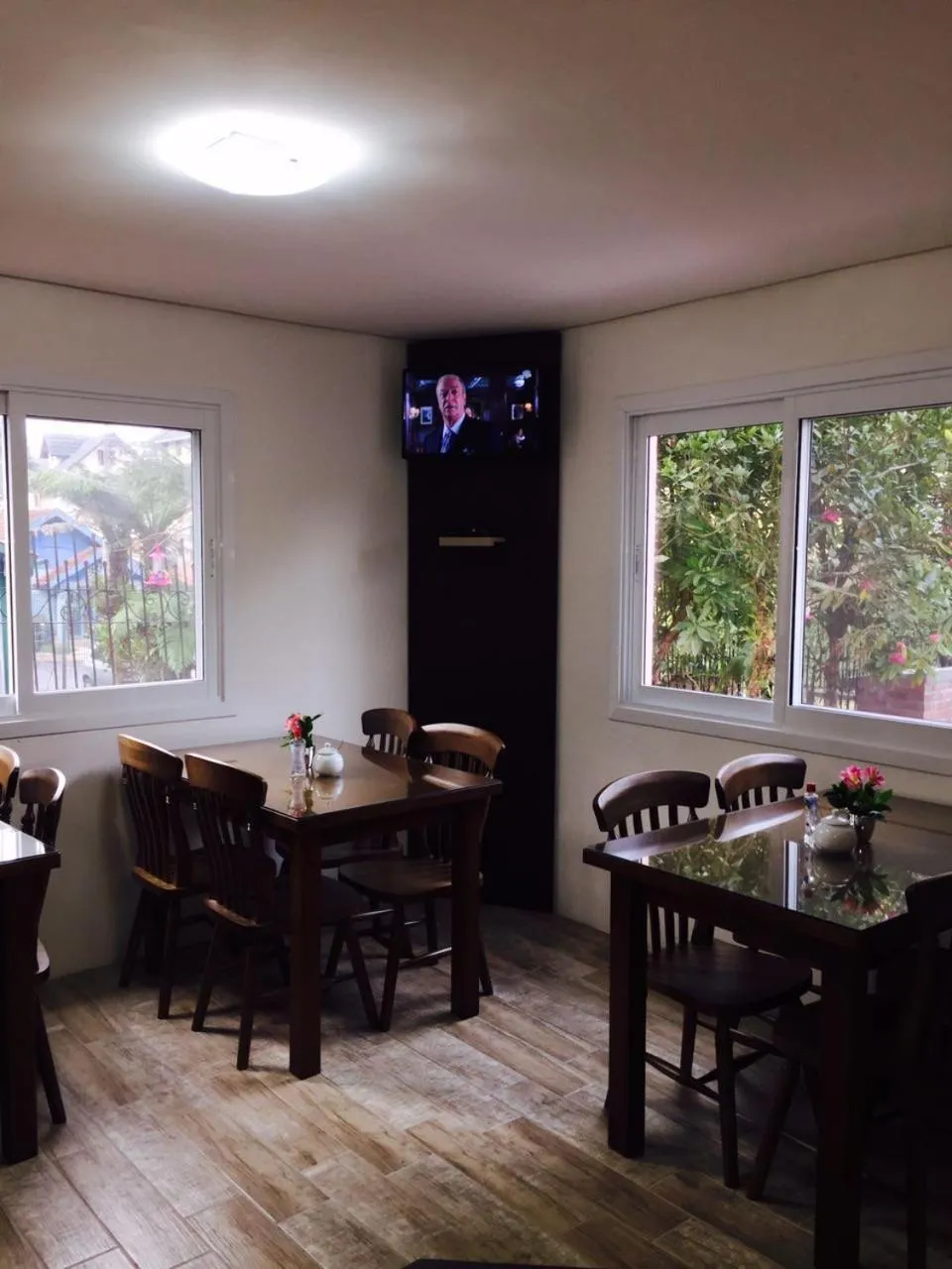 Restaurant/places to eat in Pousada Beija Flor Centro