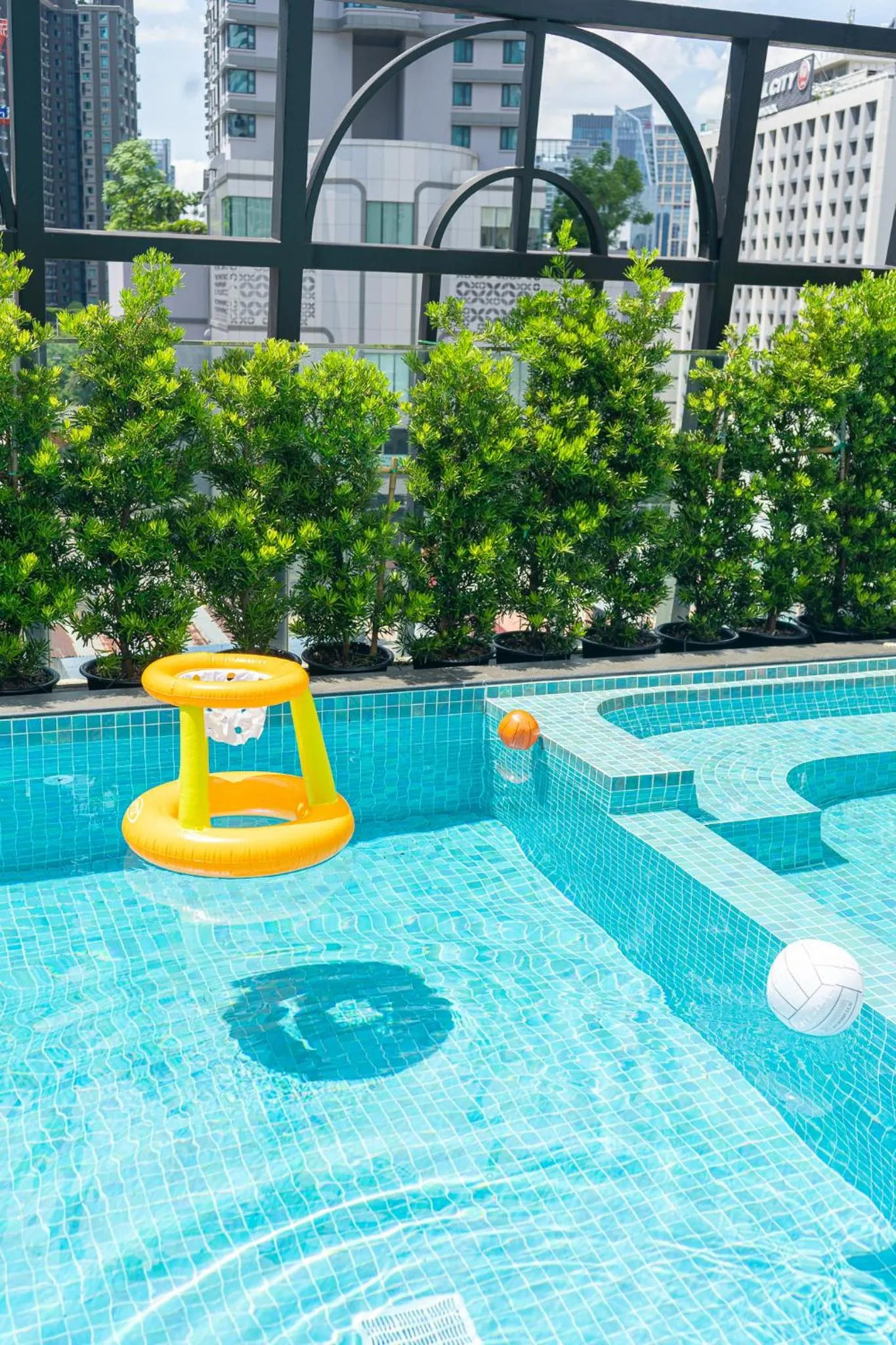 Swimming pool in The Salil Hotel Sukhumvit 57 - Thonglor
