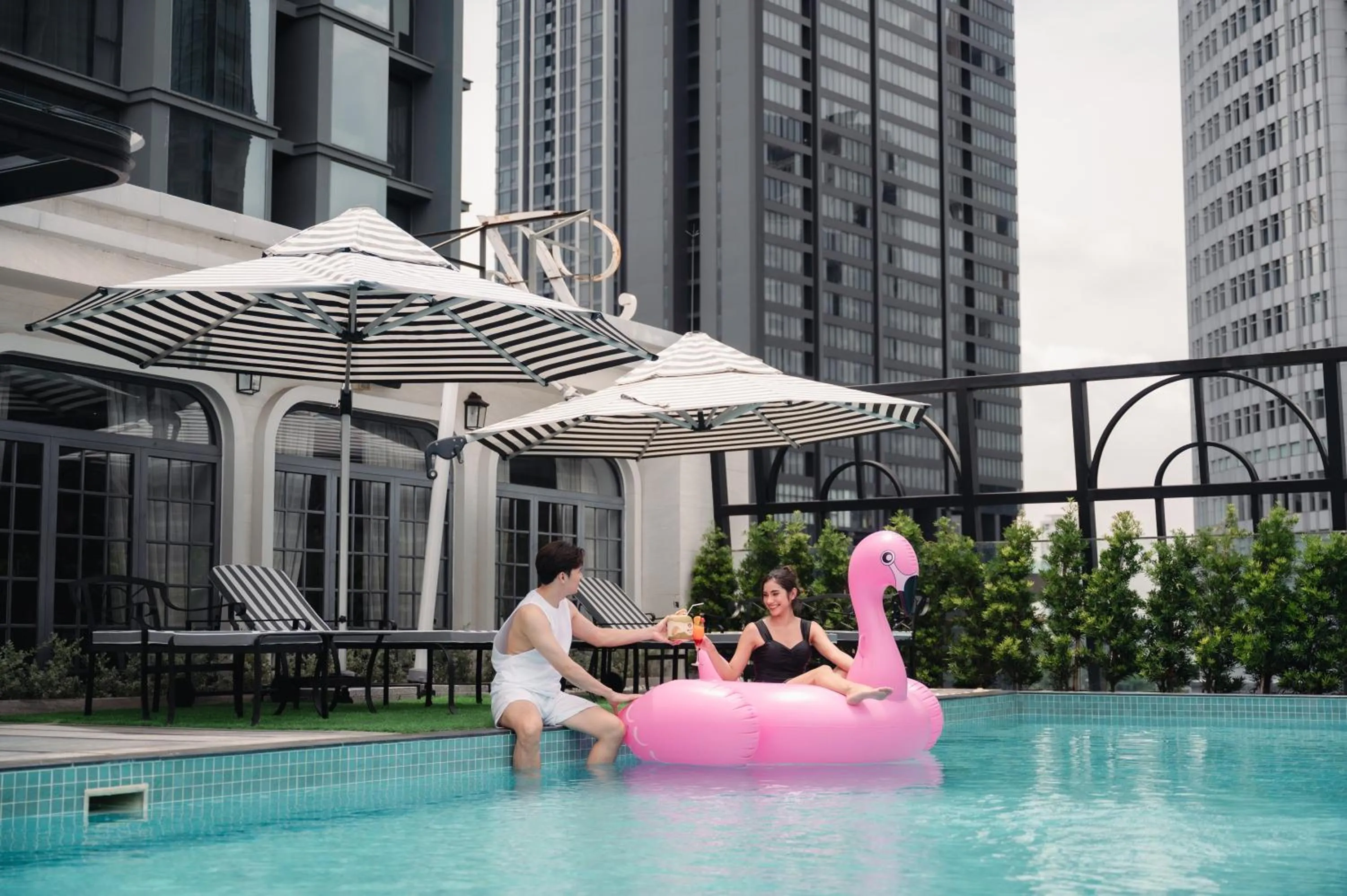 Swimming pool in The Salil Hotel Sukhumvit 57 - Thonglor