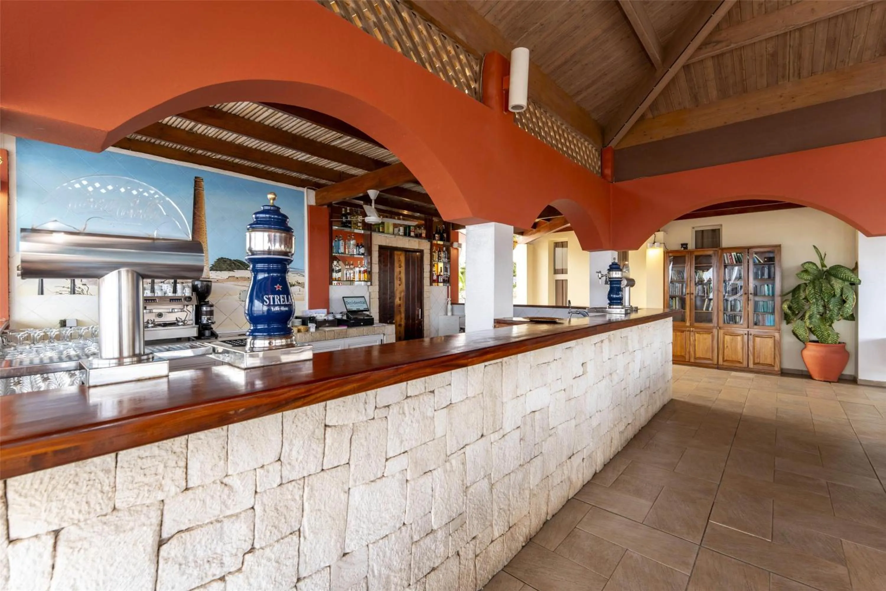 Lounge or bar in Occidental Boa Vista Beach