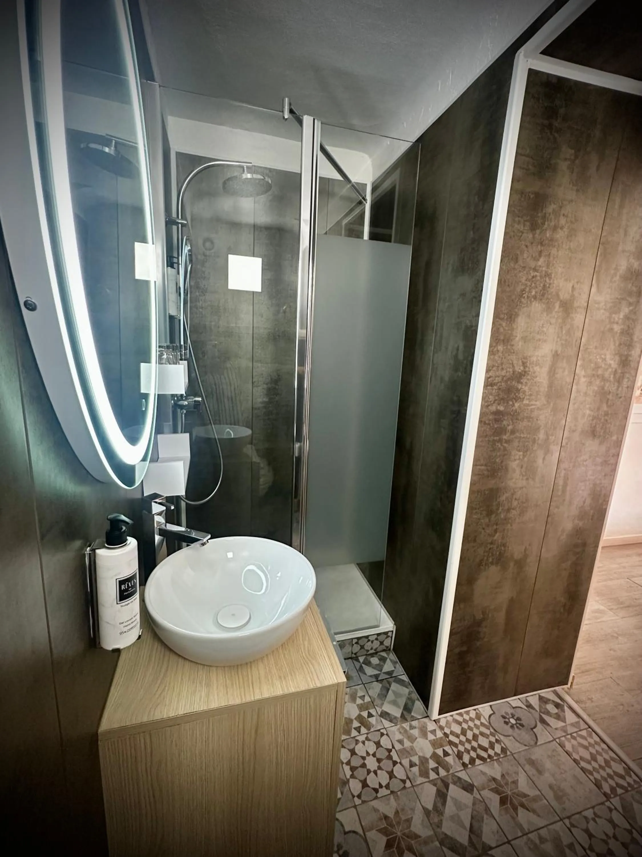 Bathroom in Hôtel Auberge Provençale