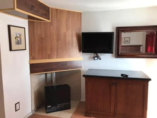 Deluxe Queen Room with Two Queen Beds in Apache Motel