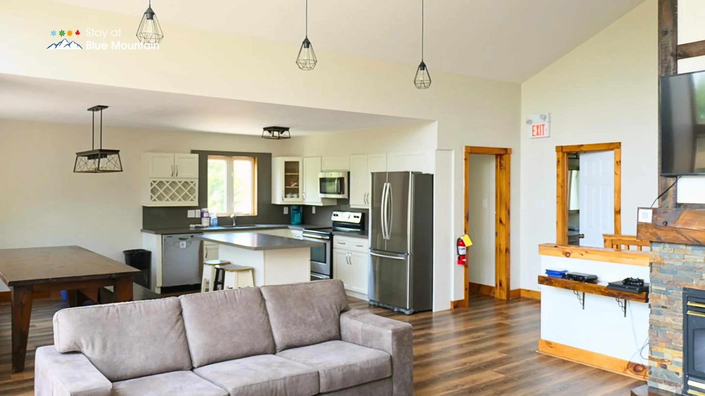 Kitchen or kitchenette in Summit Ridge 6