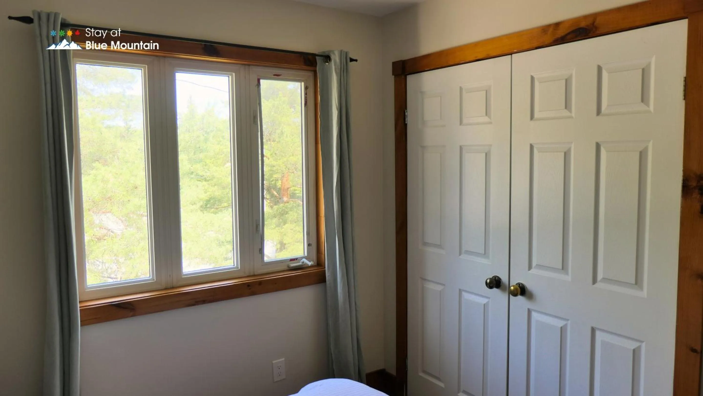 Bedroom in Summit Ridge 6