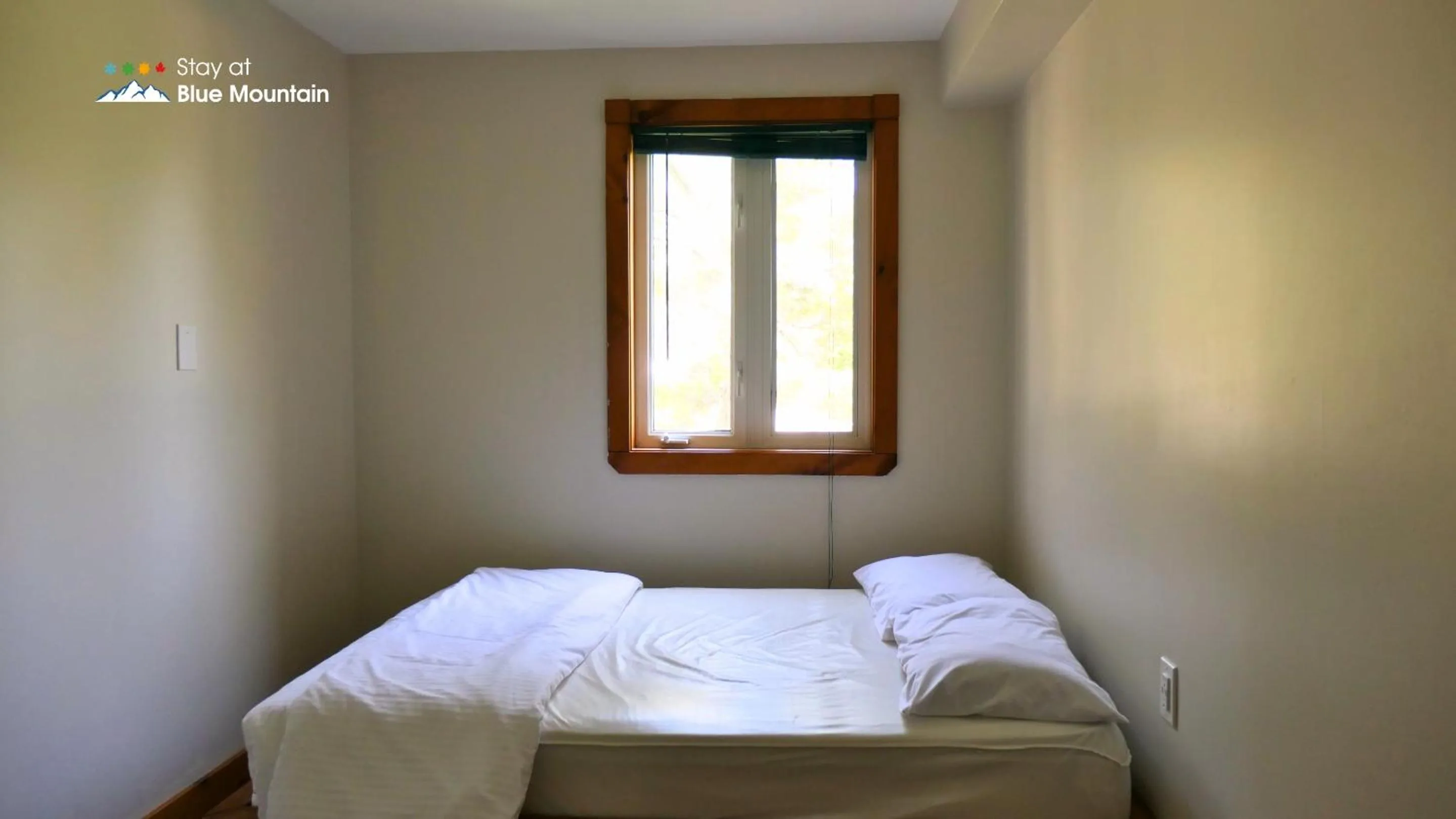 Bedroom, Bed in Summit Ridge 6