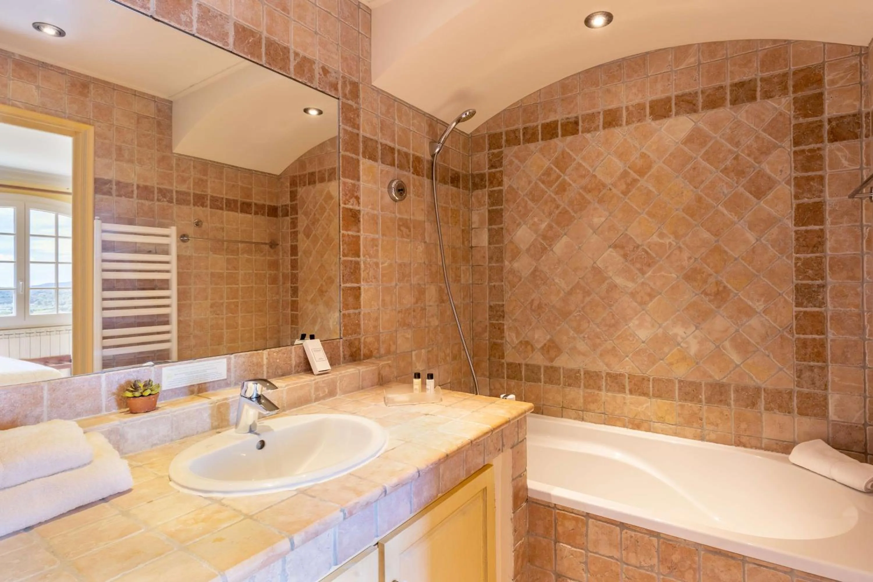 Bathroom in La Bastide du Calalou Hotel & Spa, BW Signature Collection