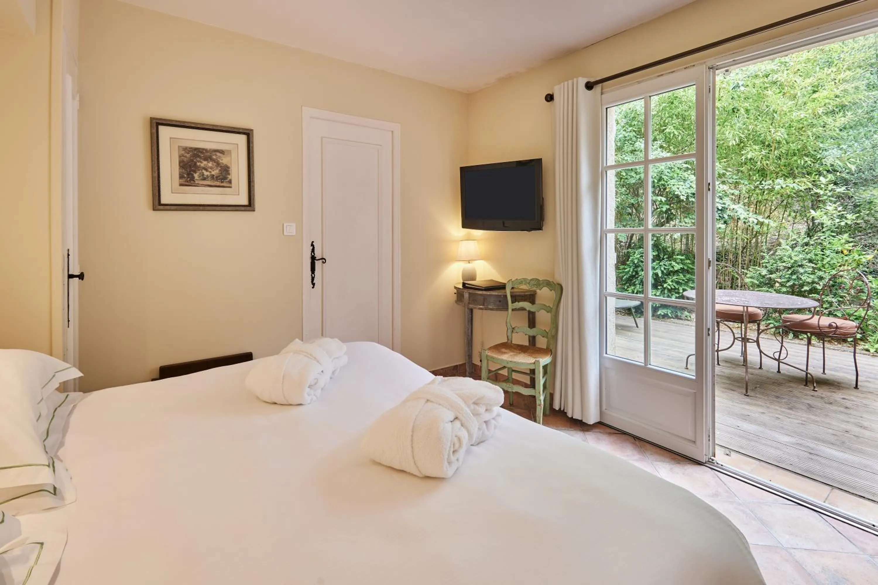 Photo of the whole room, Bed in La Bastide du Calalou Hotel & Spa, BW Signature Collection