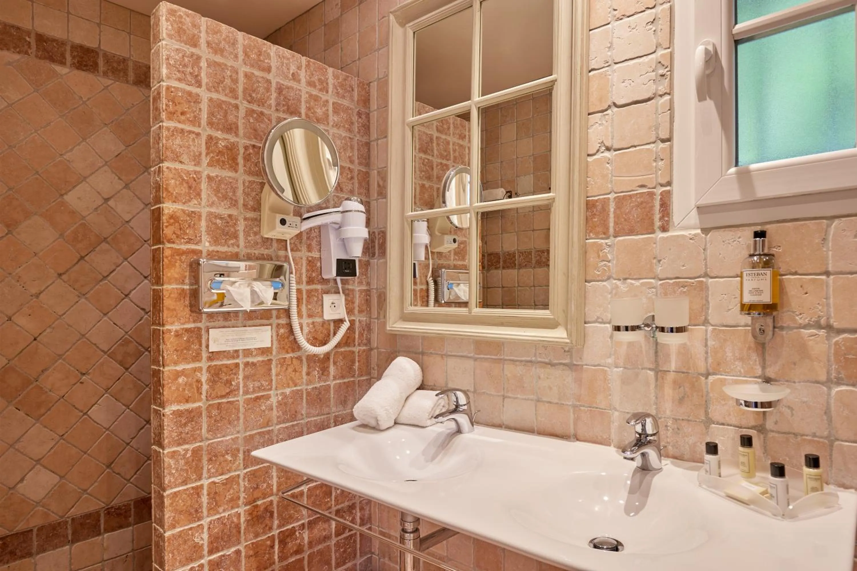 Bathroom in La Bastide du Calalou Hotel & Spa, BW Signature Collection