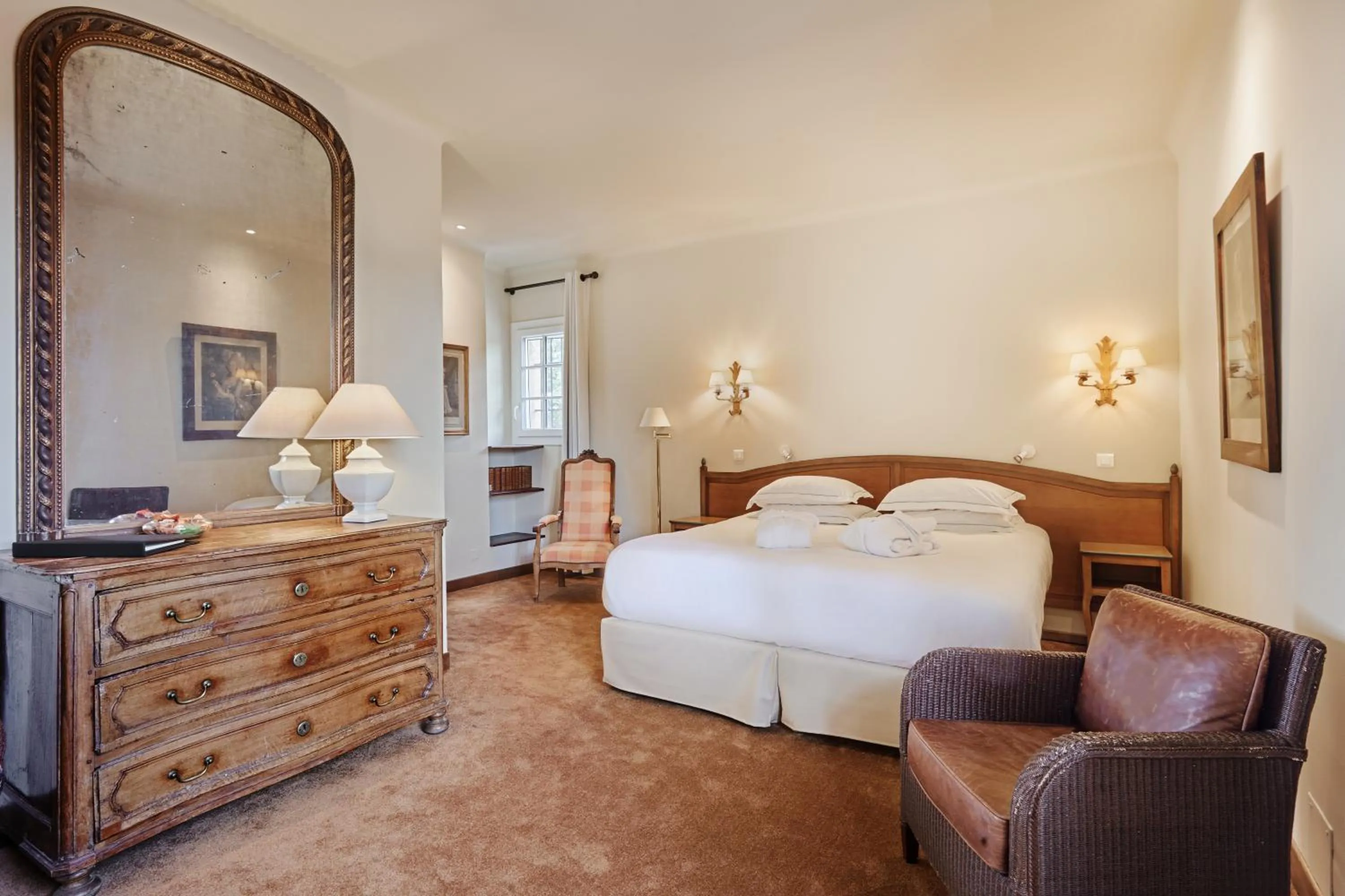 Photo of the whole room, Bed in La Bastide du Calalou Hotel & Spa, BW Signature Collection