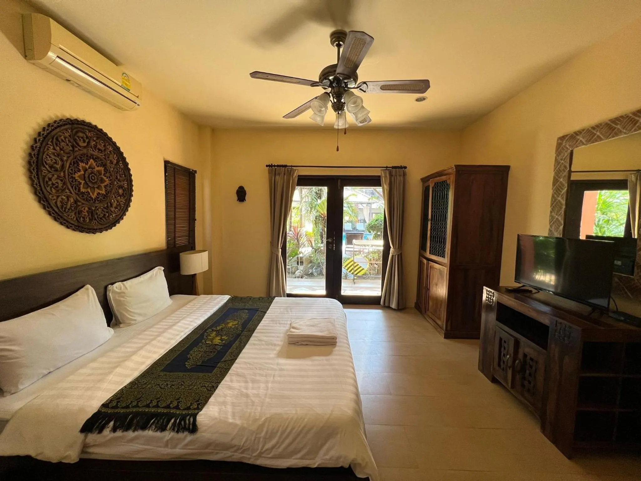 Bed in Baan Tropicana