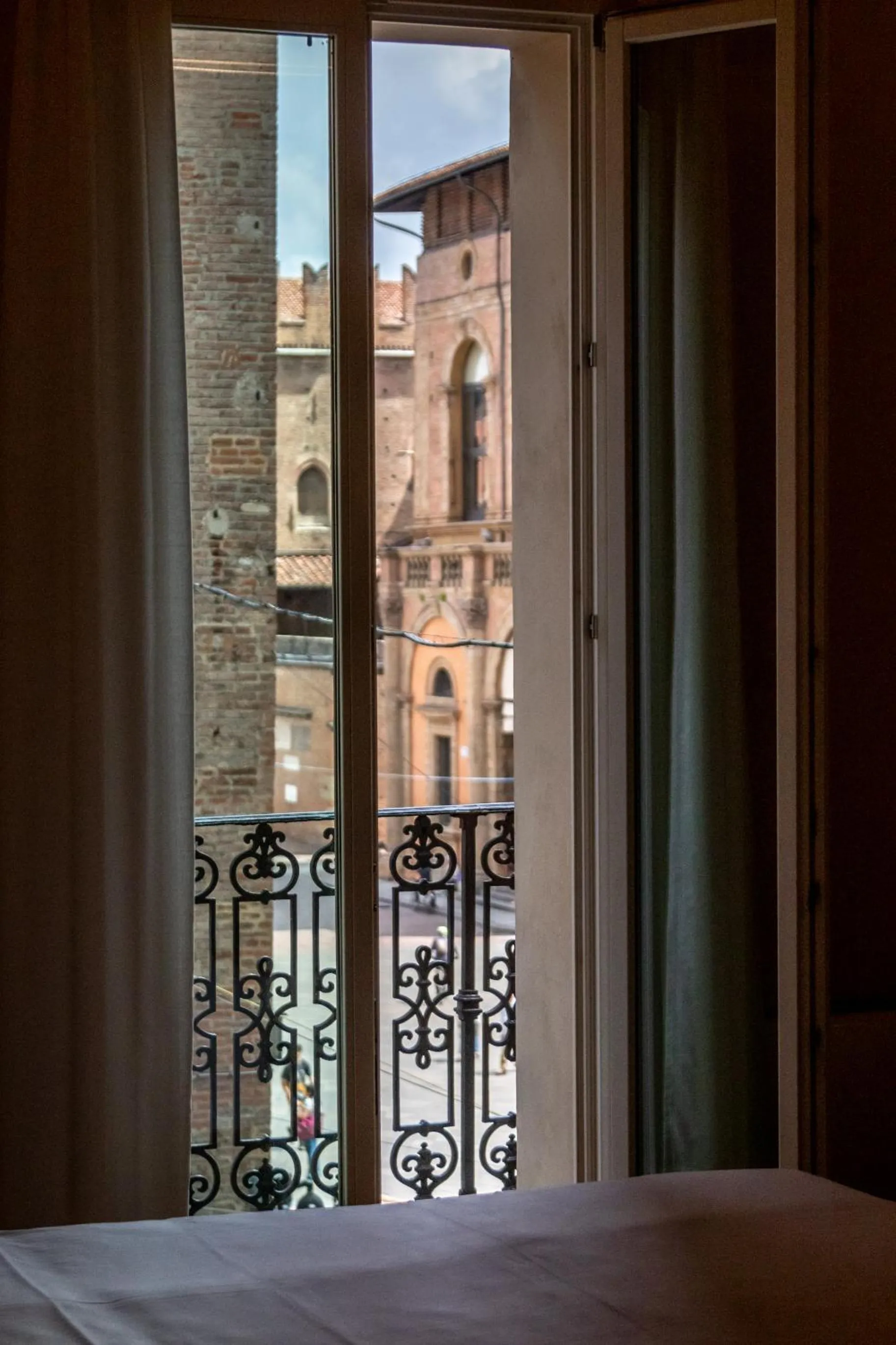 Bed in Casa Isolani Luxury Rooms Piazza Maggiore