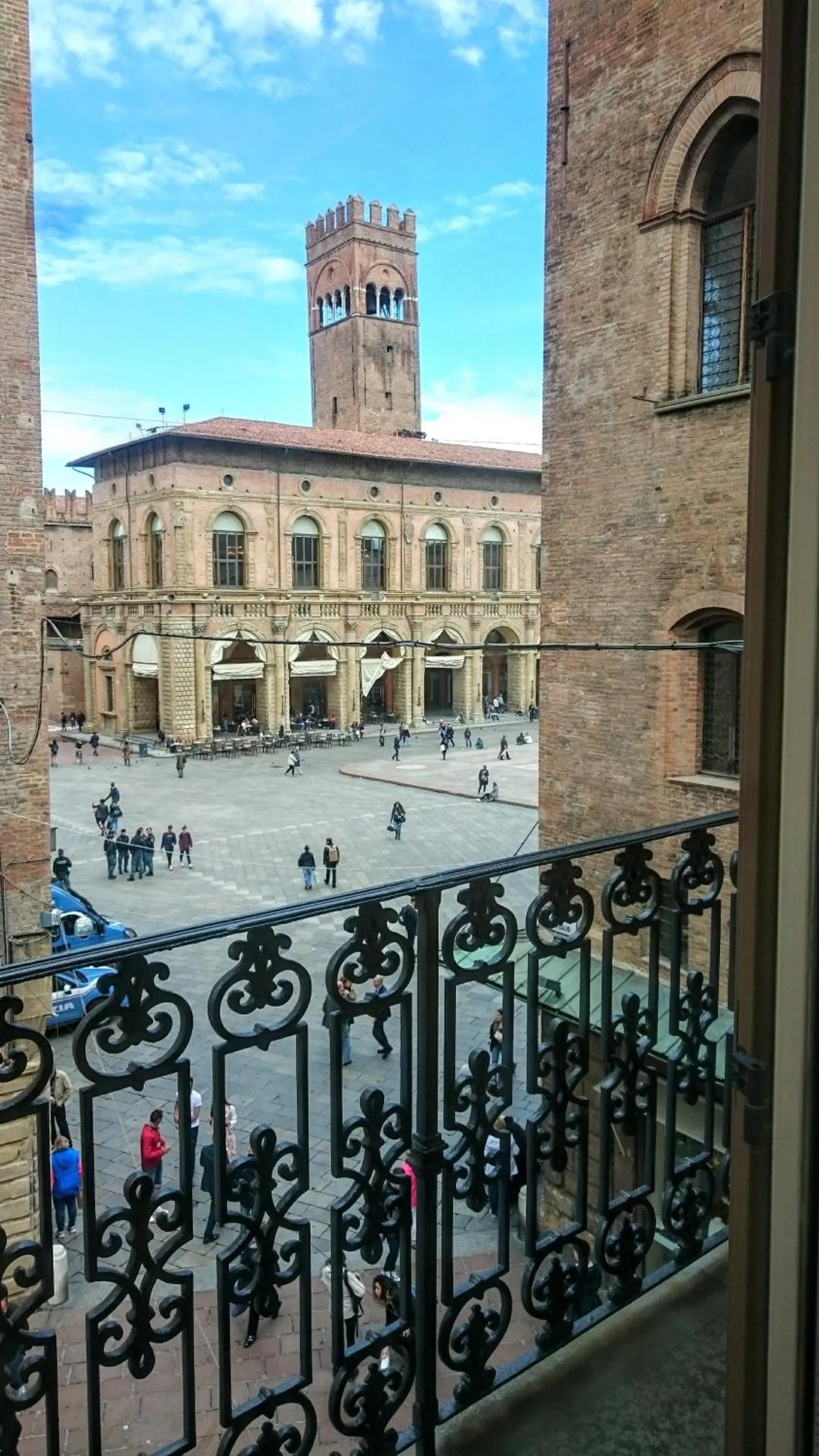City view in Casa Isolani Luxury Rooms Piazza Maggiore
