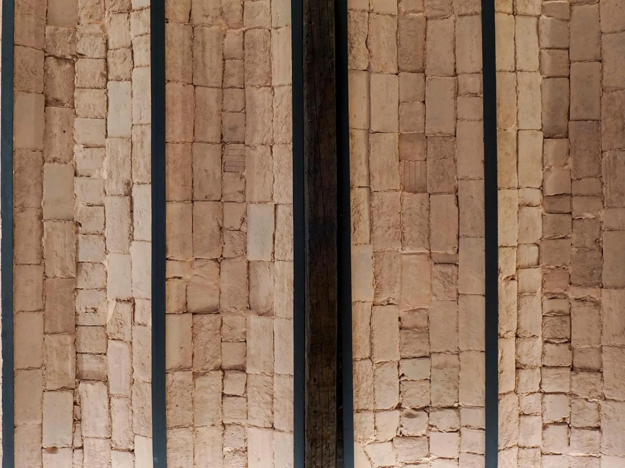 Decorative detail in Casa Isolani Luxury Rooms Piazza Maggiore