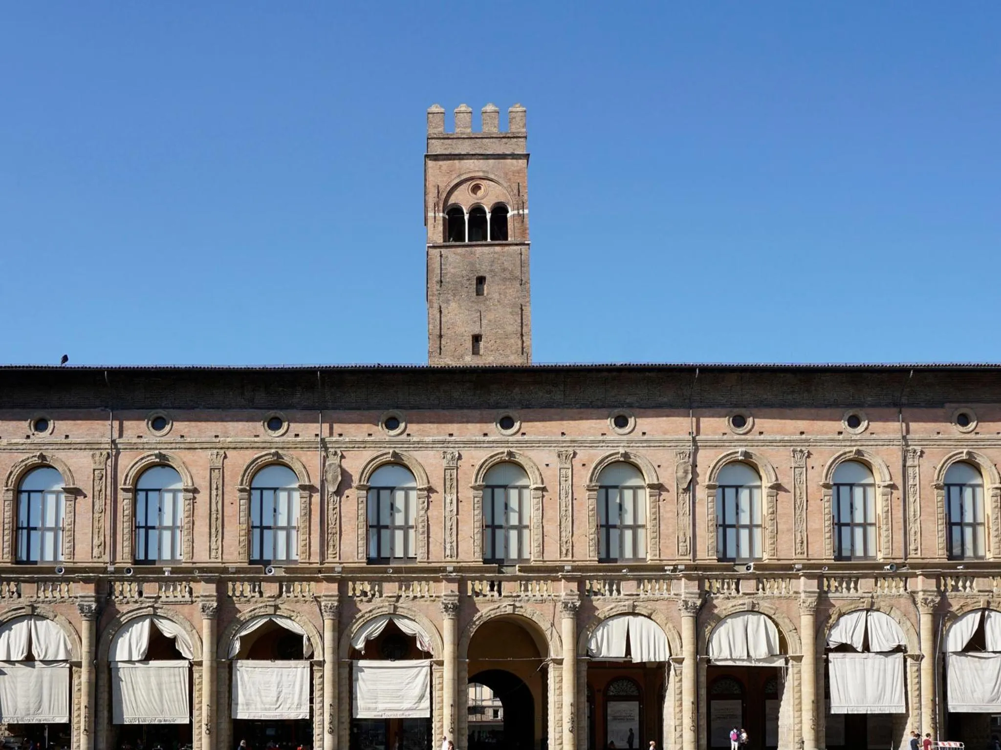 Nearby landmark in Casa Isolani Luxury Rooms Piazza Maggiore