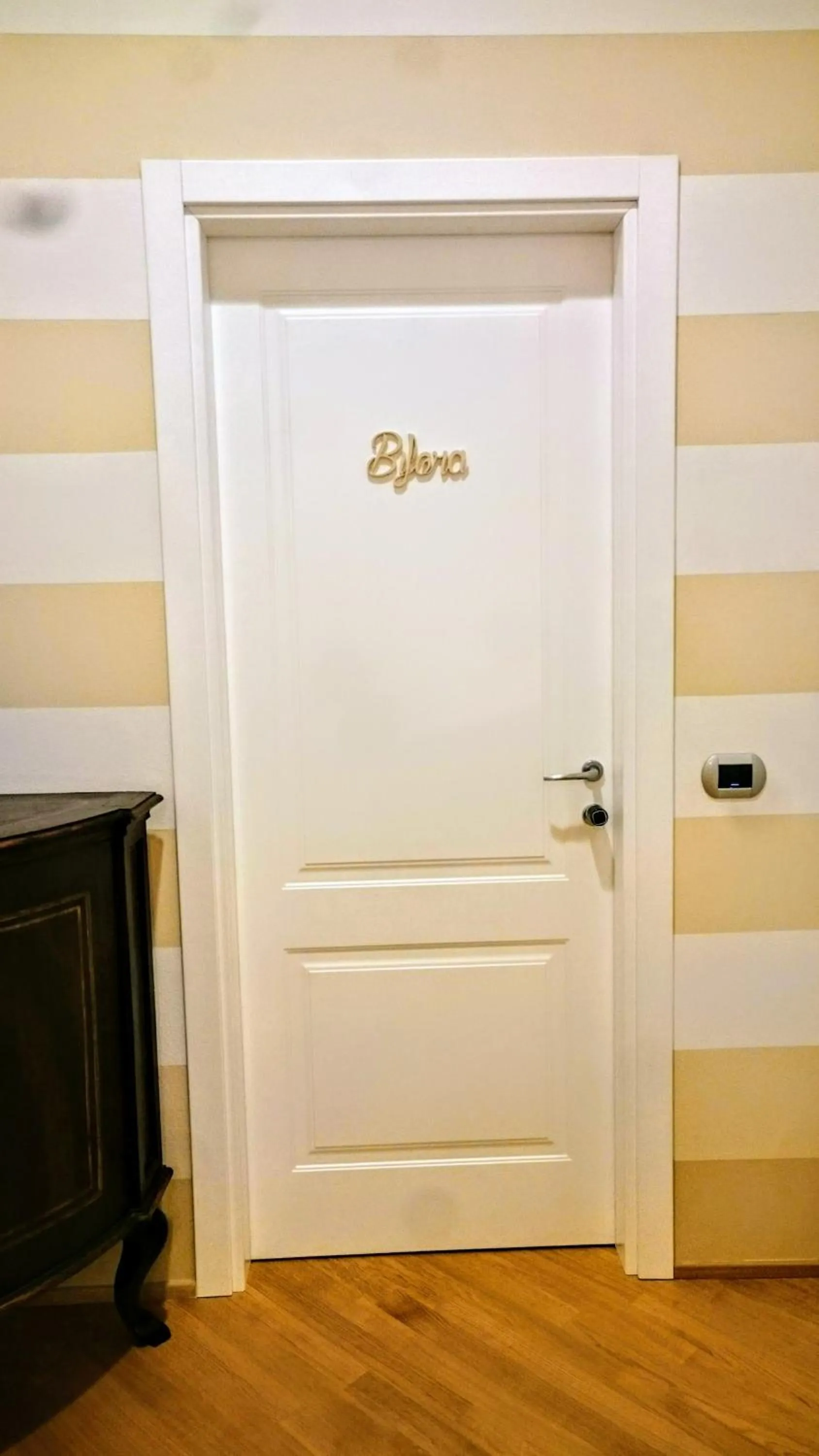 Decorative detail in Casa Isolani Luxury Rooms Piazza Maggiore