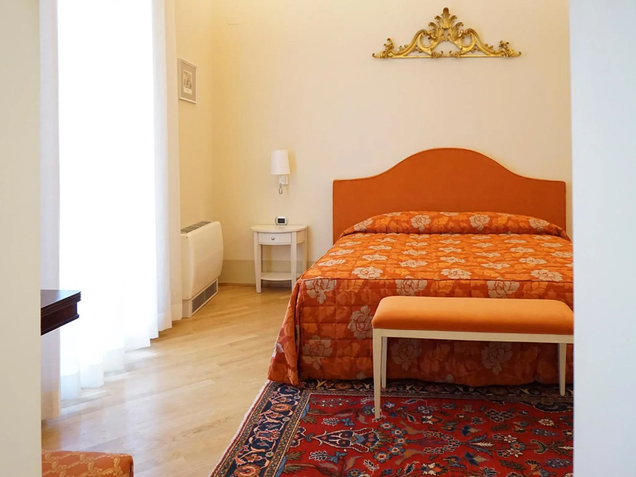 Photo of the whole room, Bed in Casa Isolani Luxury Rooms Piazza Maggiore