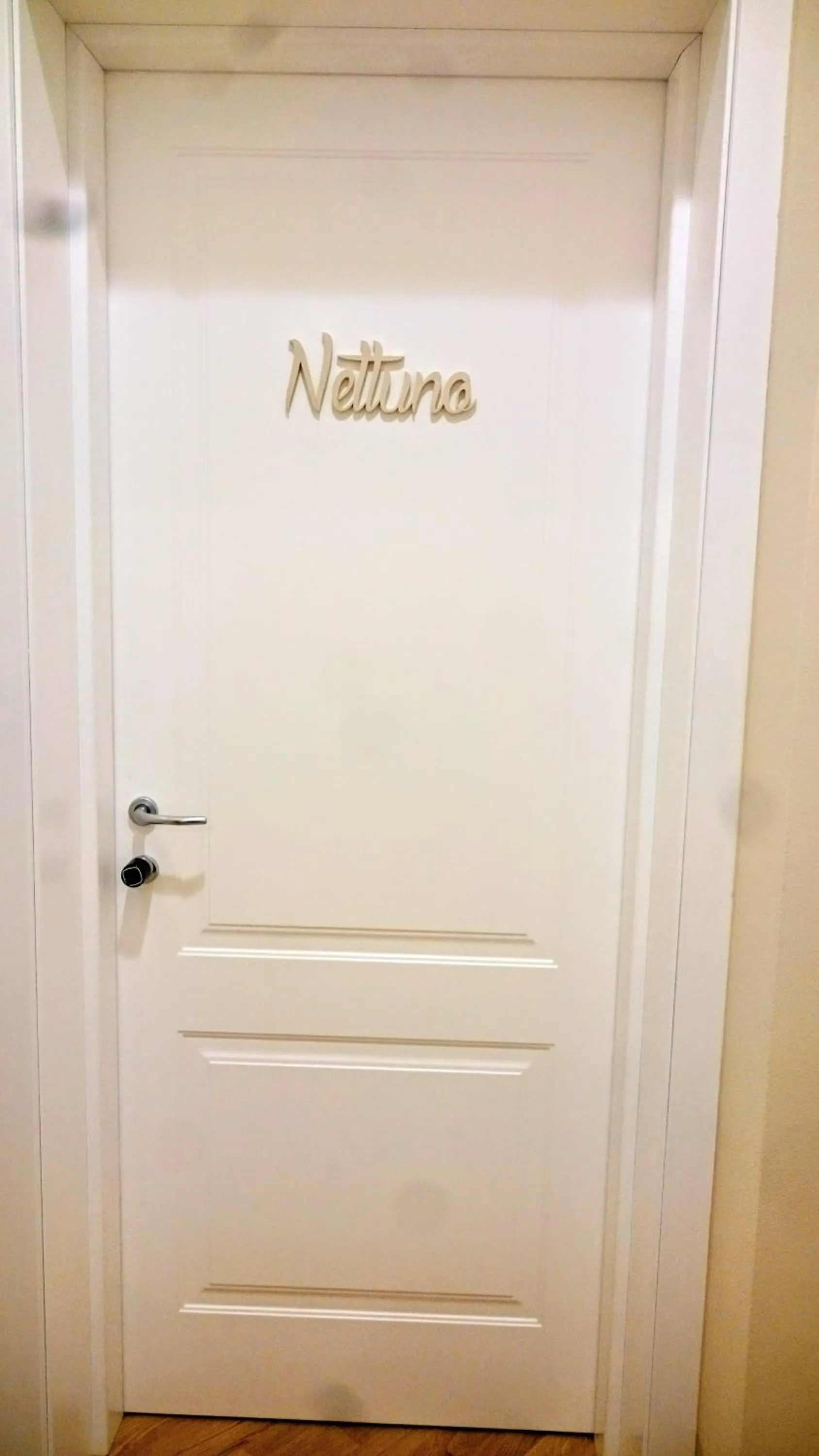 Decorative detail in Casa Isolani Luxury Rooms Piazza Maggiore