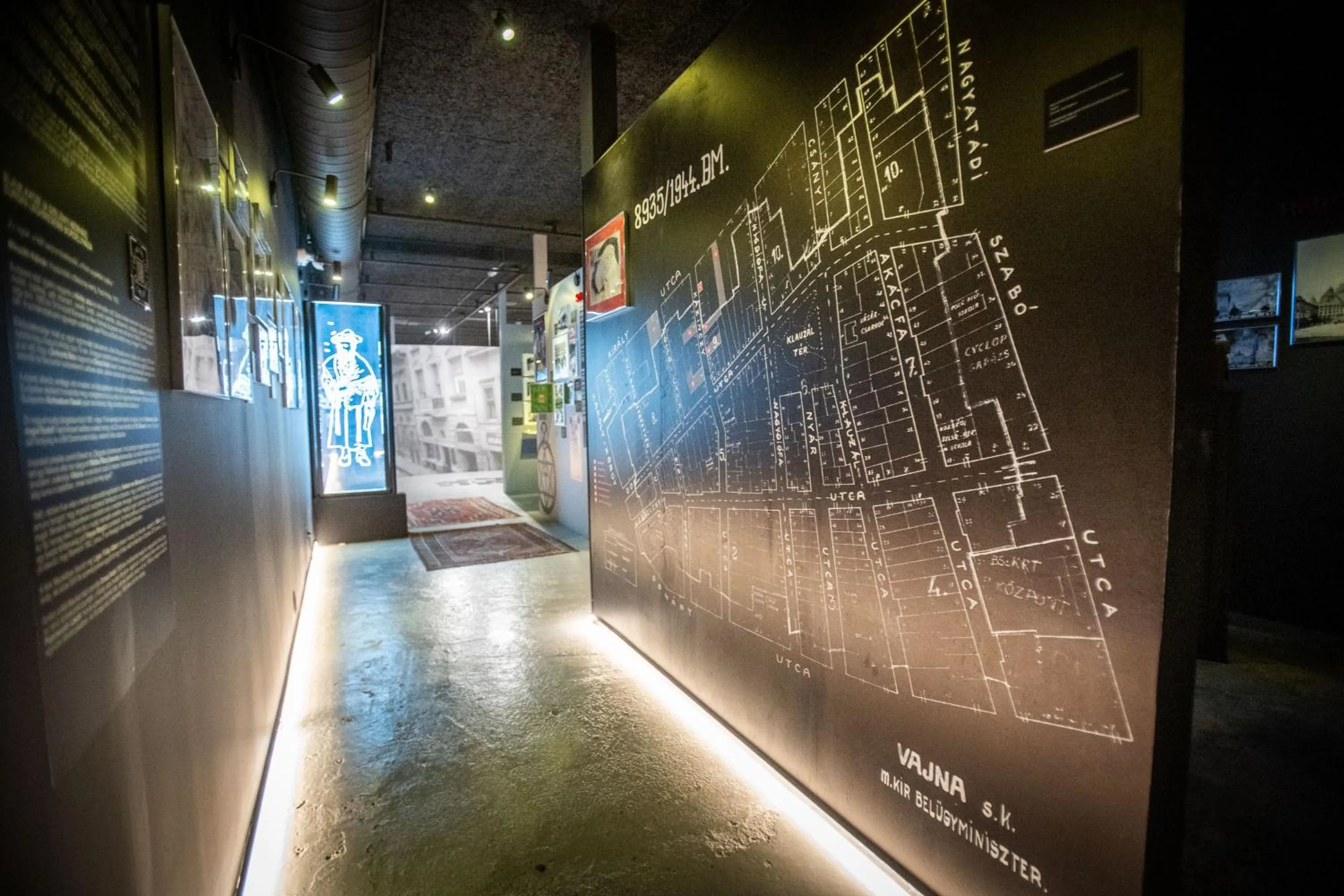 Property building in Hotel Mika Downtown