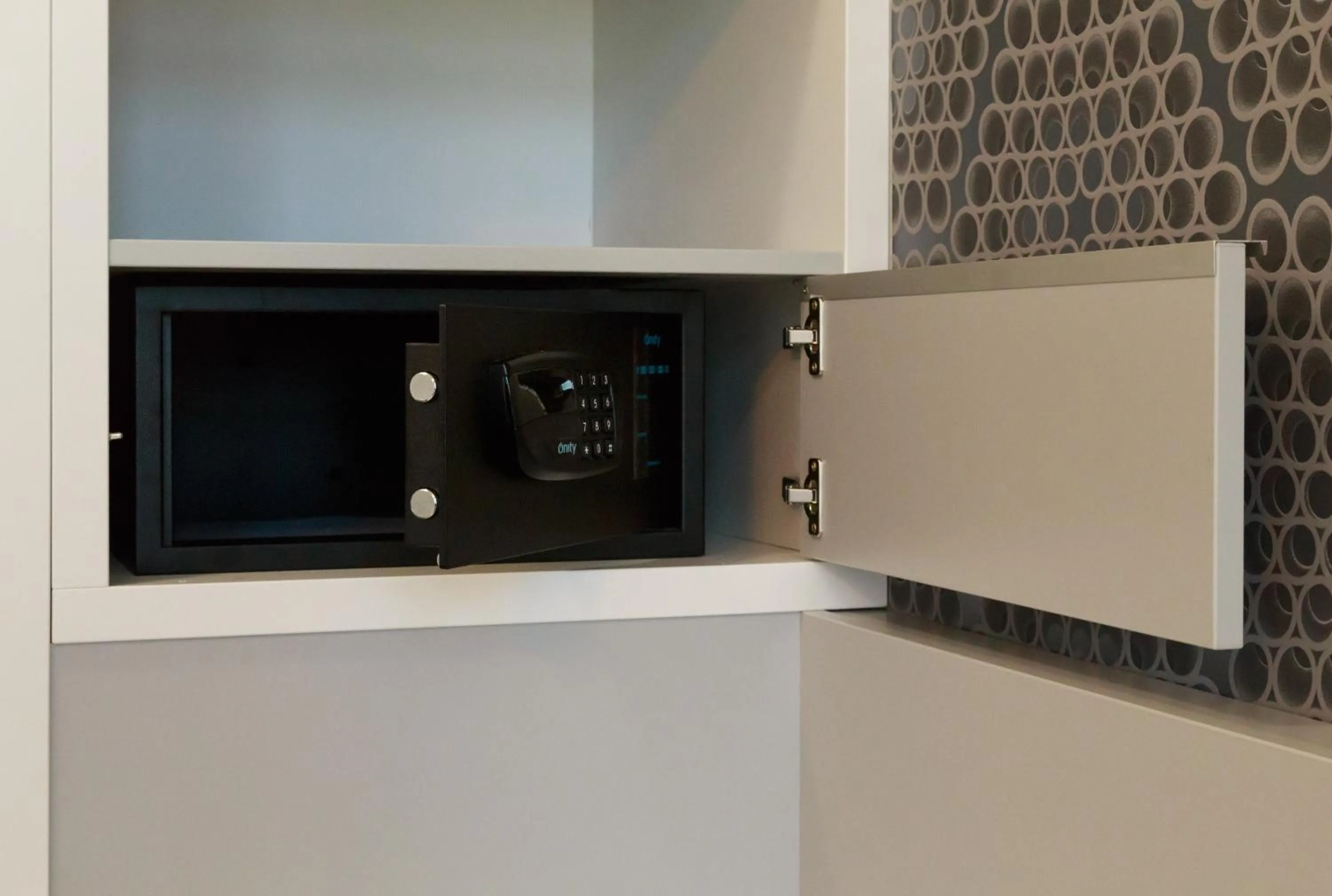 safe in Hotel Mika Downtown