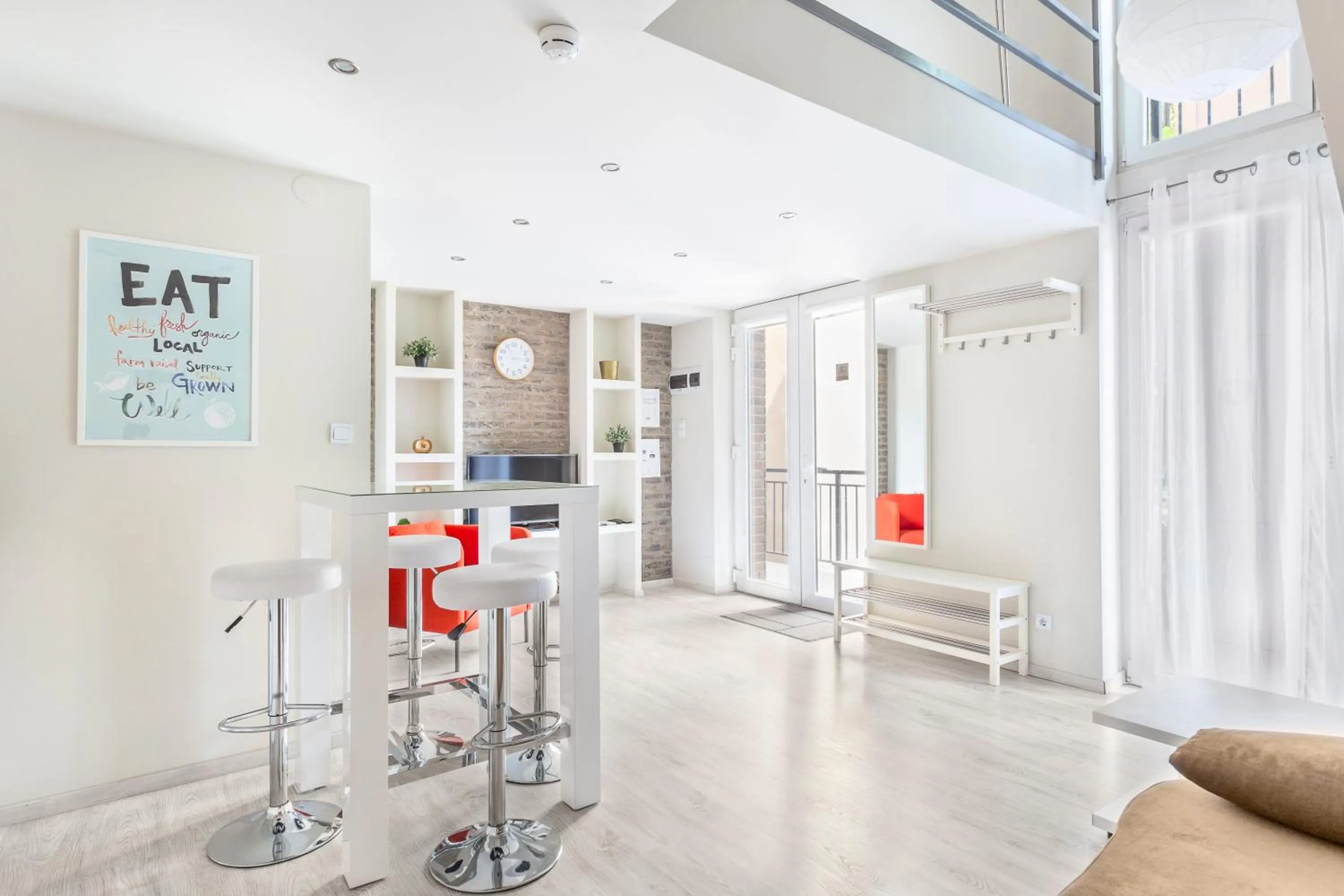 Living room in Hotel Mika Downtown