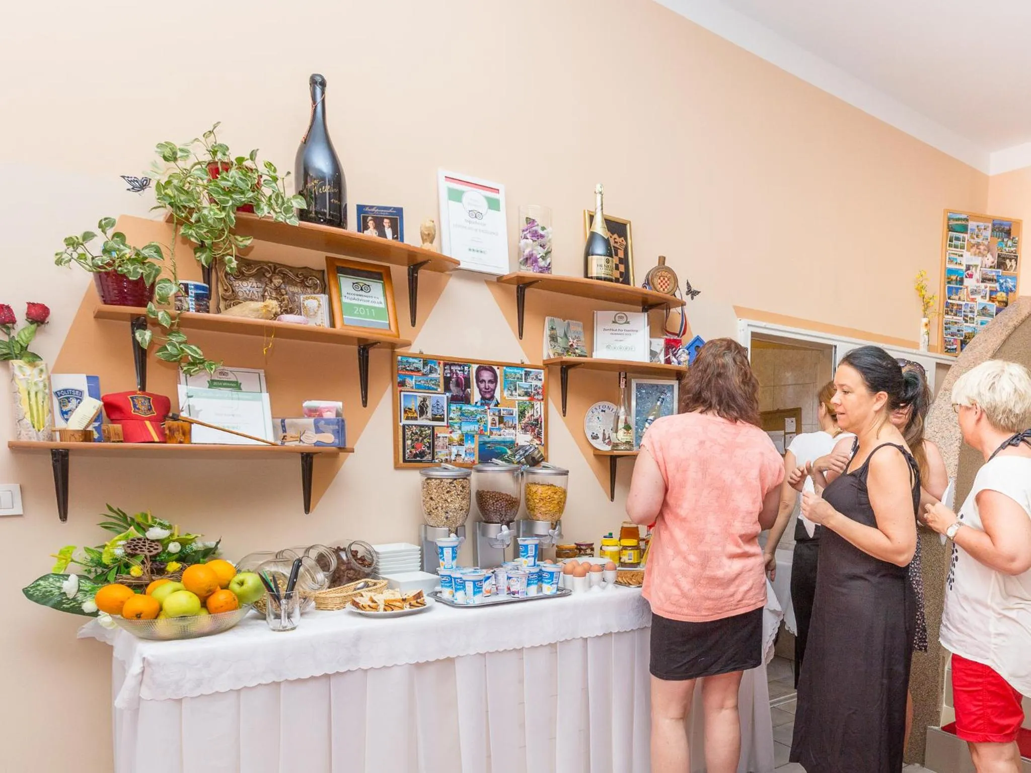 group of guests in Villa Valentina