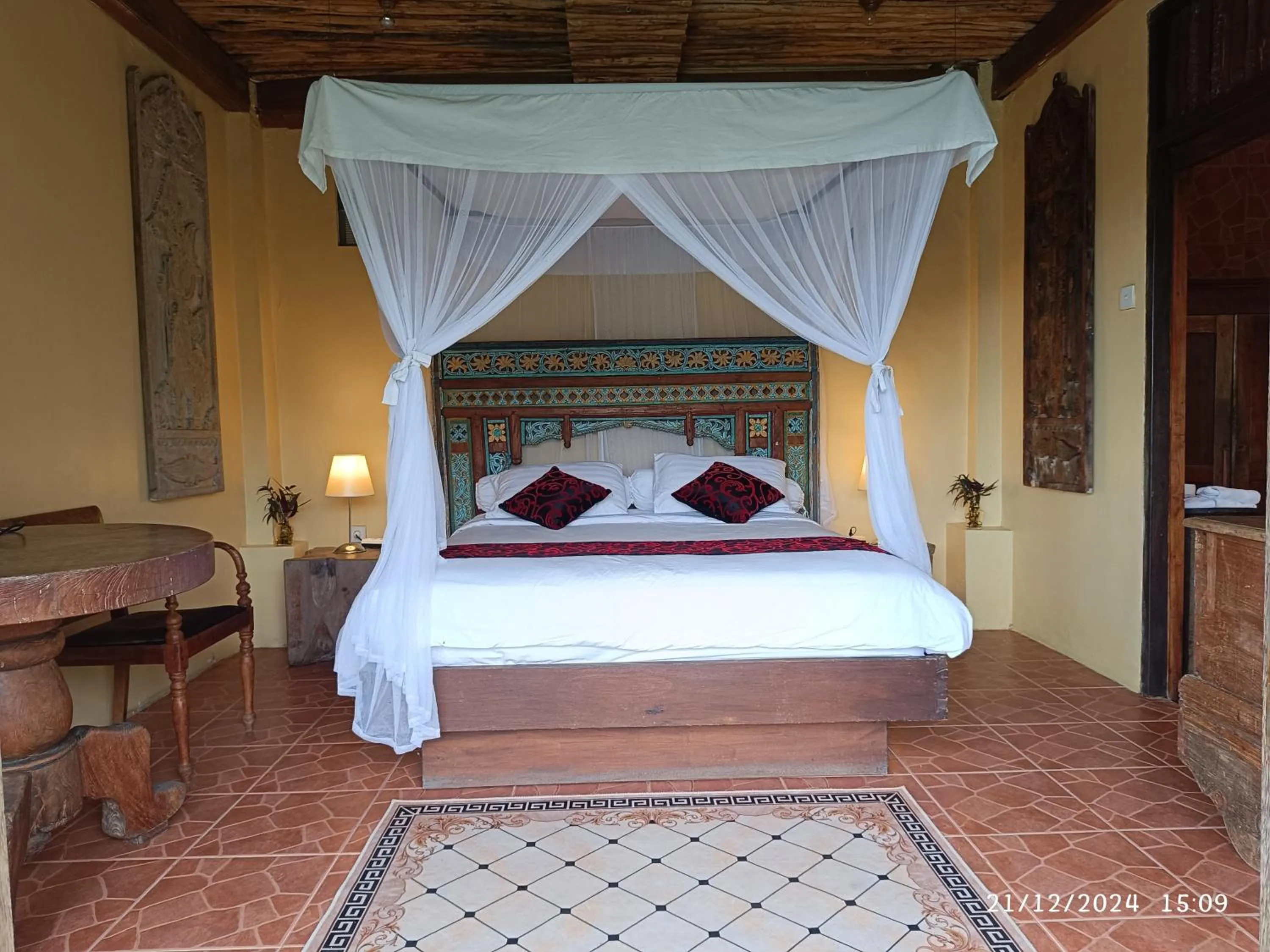 Bed in DWan Tea Mountain Side