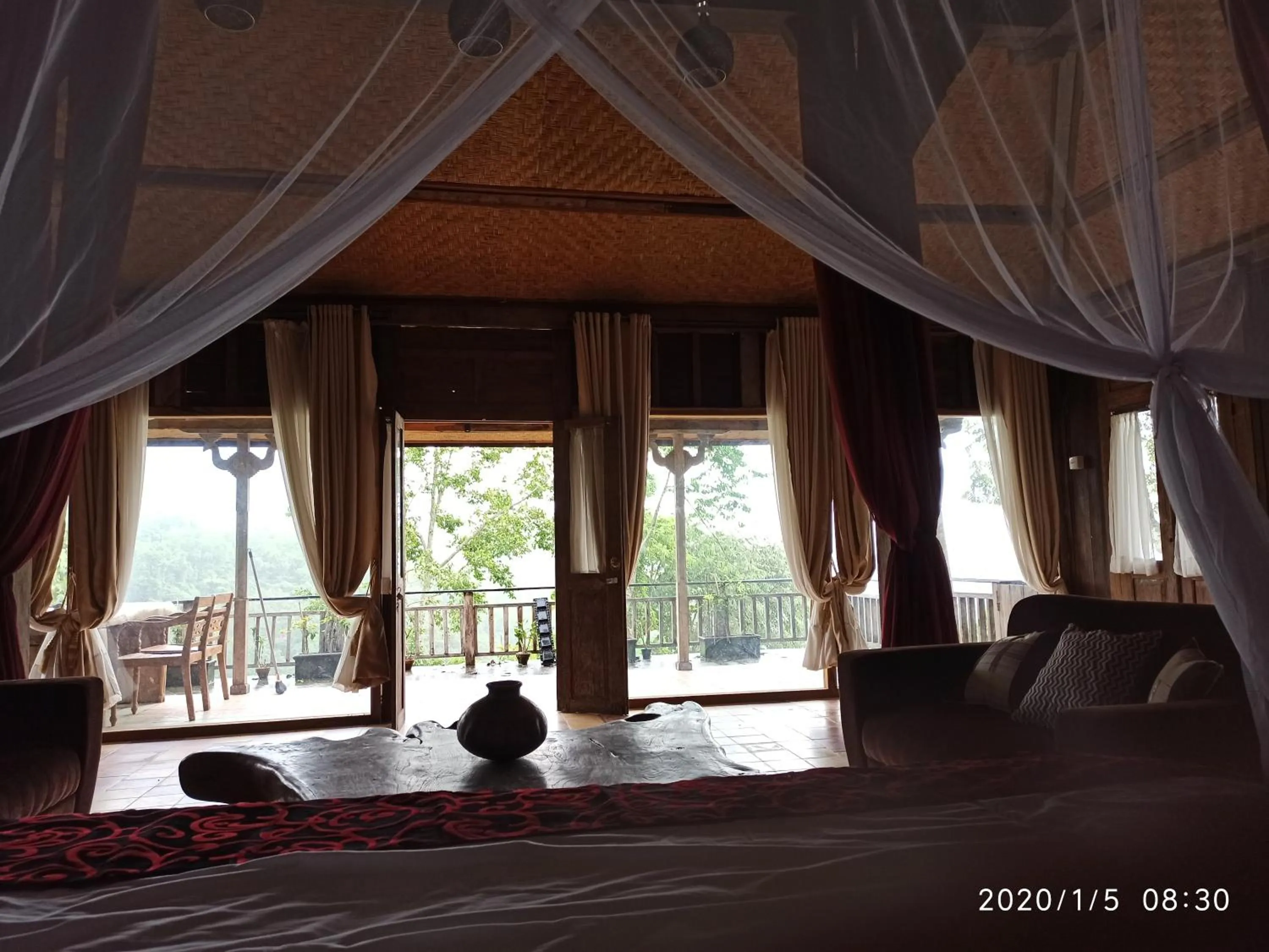 Living room, Bed in DWan Tea Mountain Side