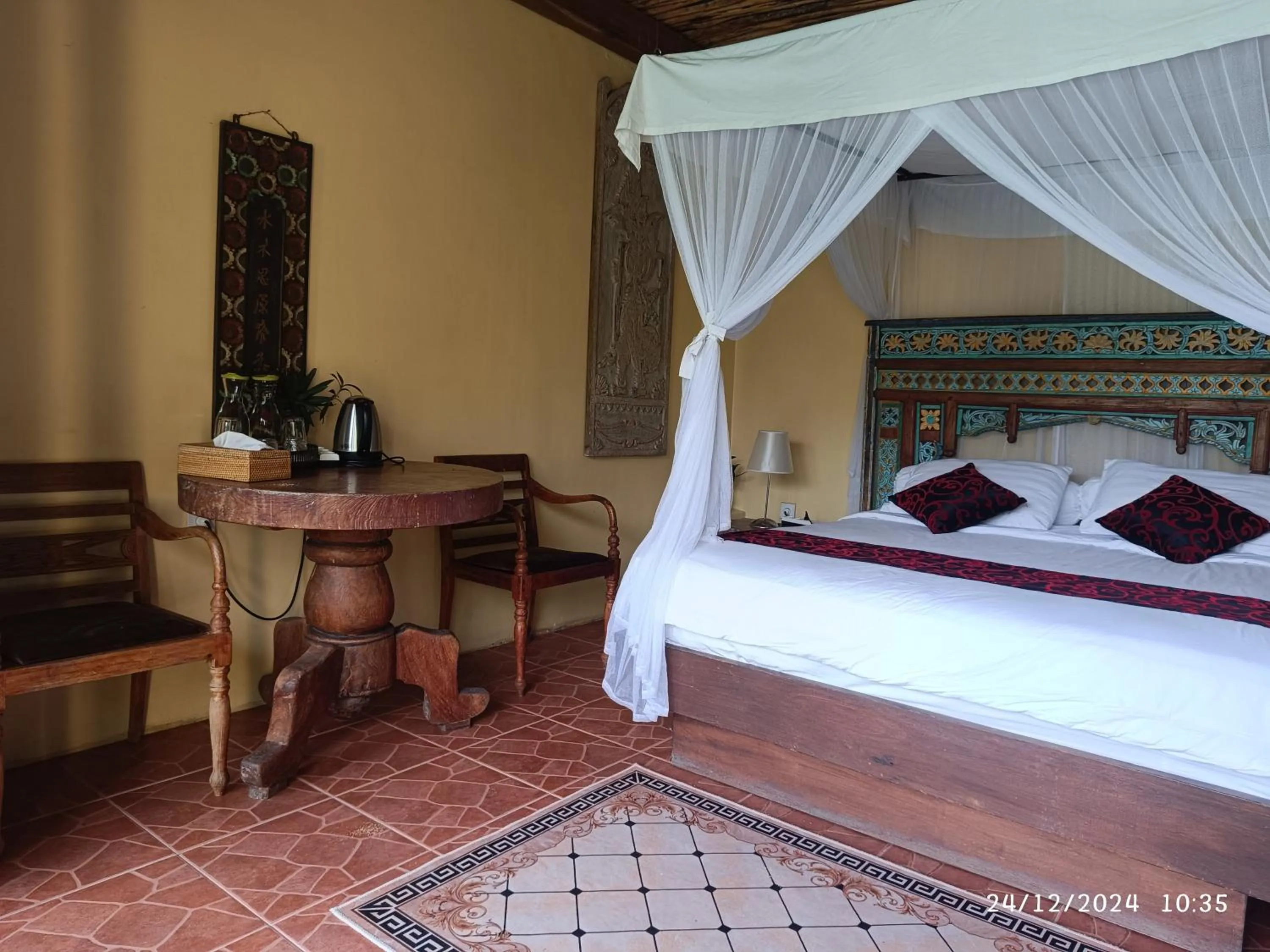 Bed in DWan Tea Mountain Side