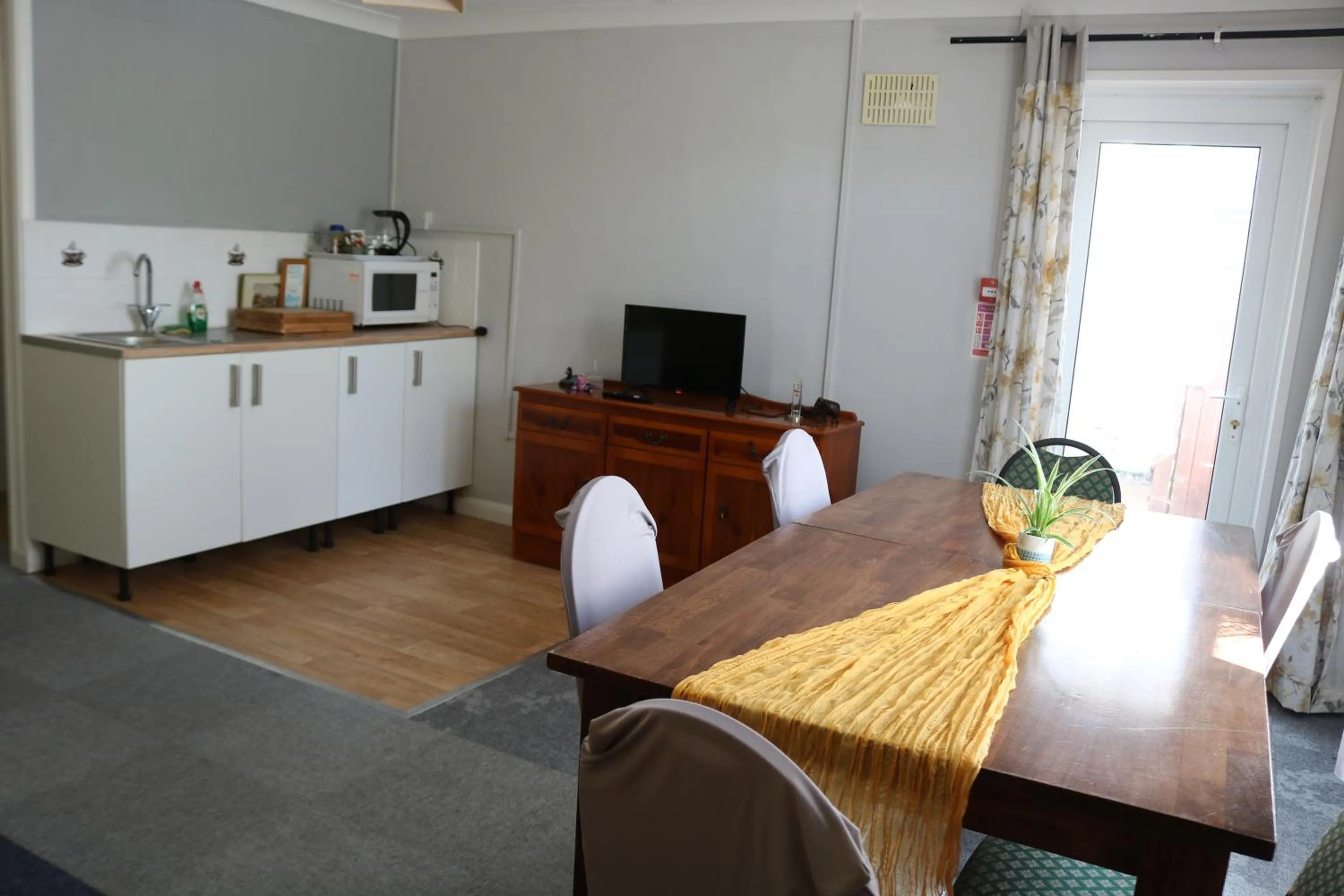 Kitchen or kitchenette in Littlestone Hotel