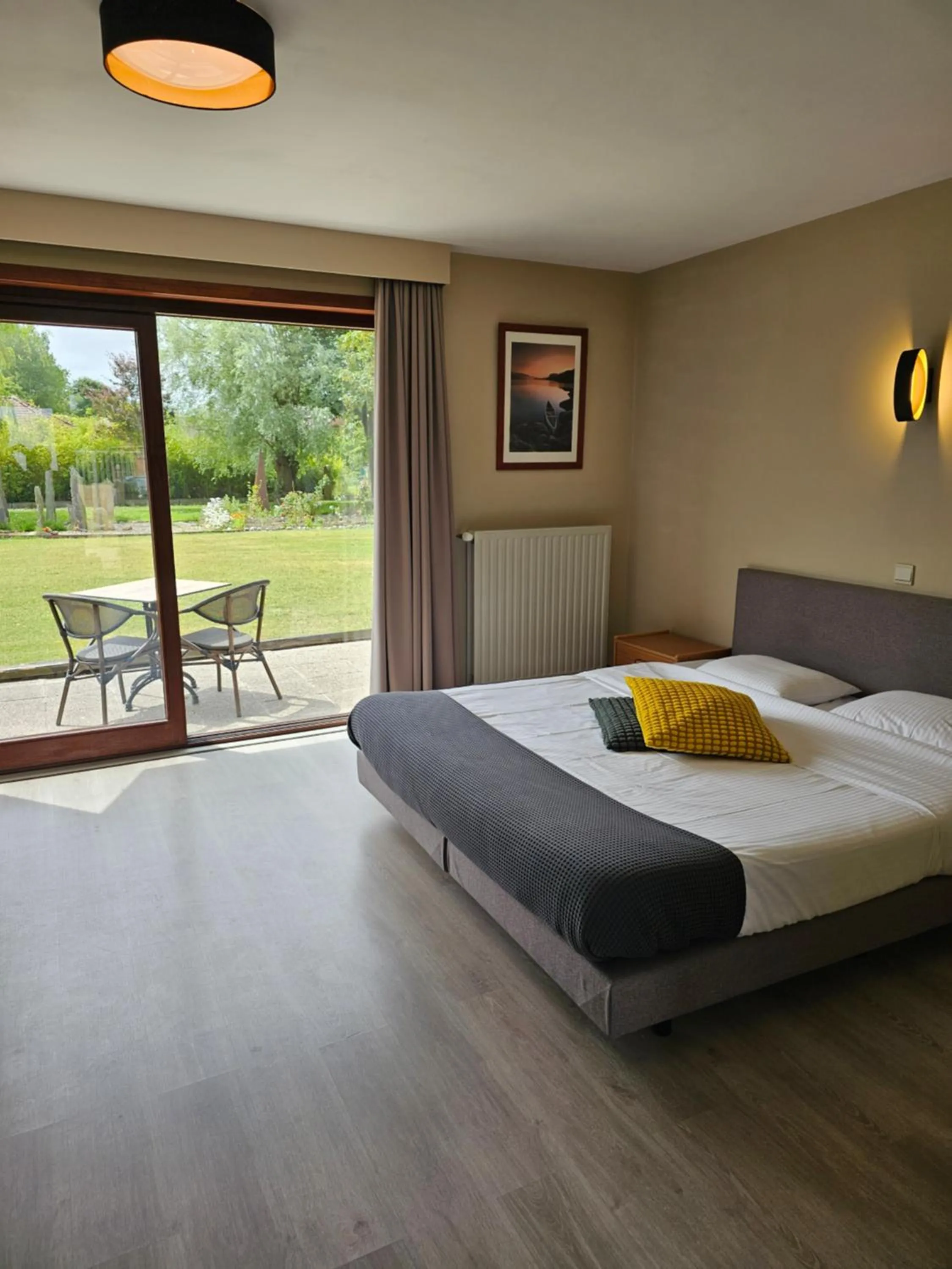 Bedroom, Bed in Hotel Westendia and Free Parking Top Breakfast