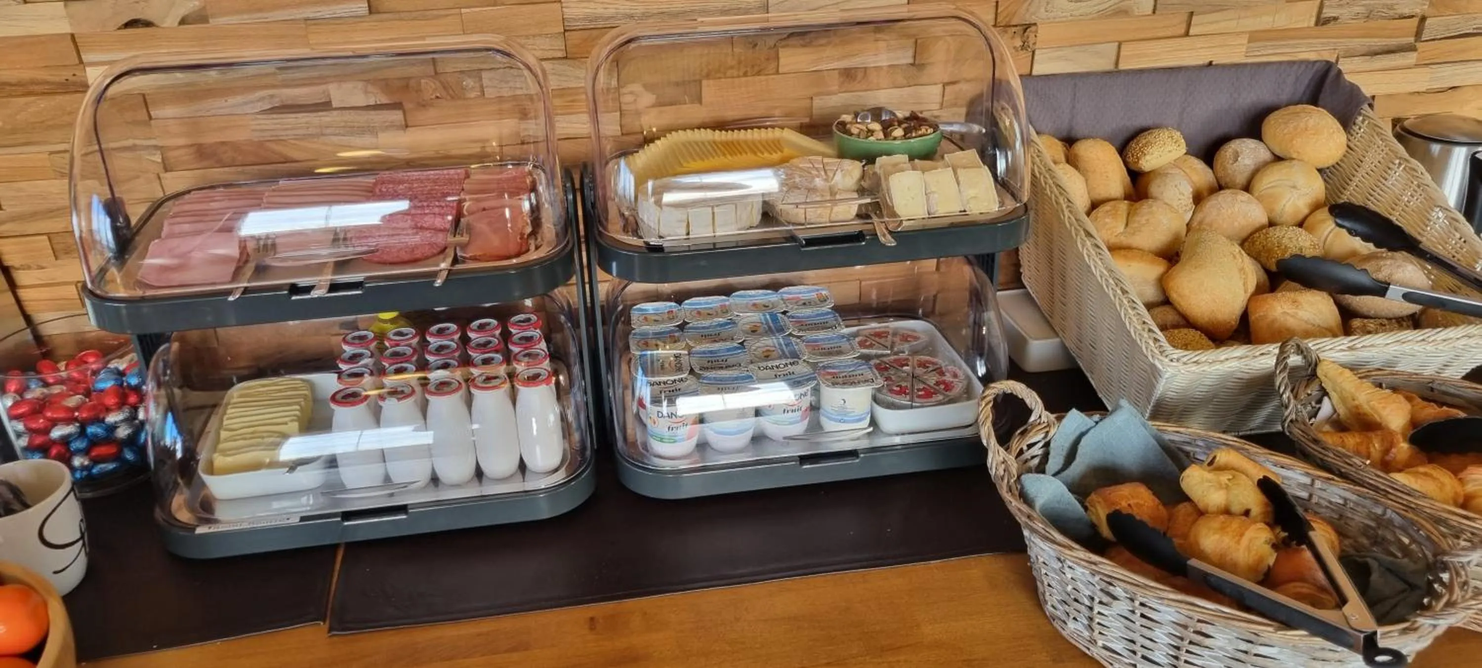 Breakfast in Hotel Westendia and Free Parking Top Breakfast