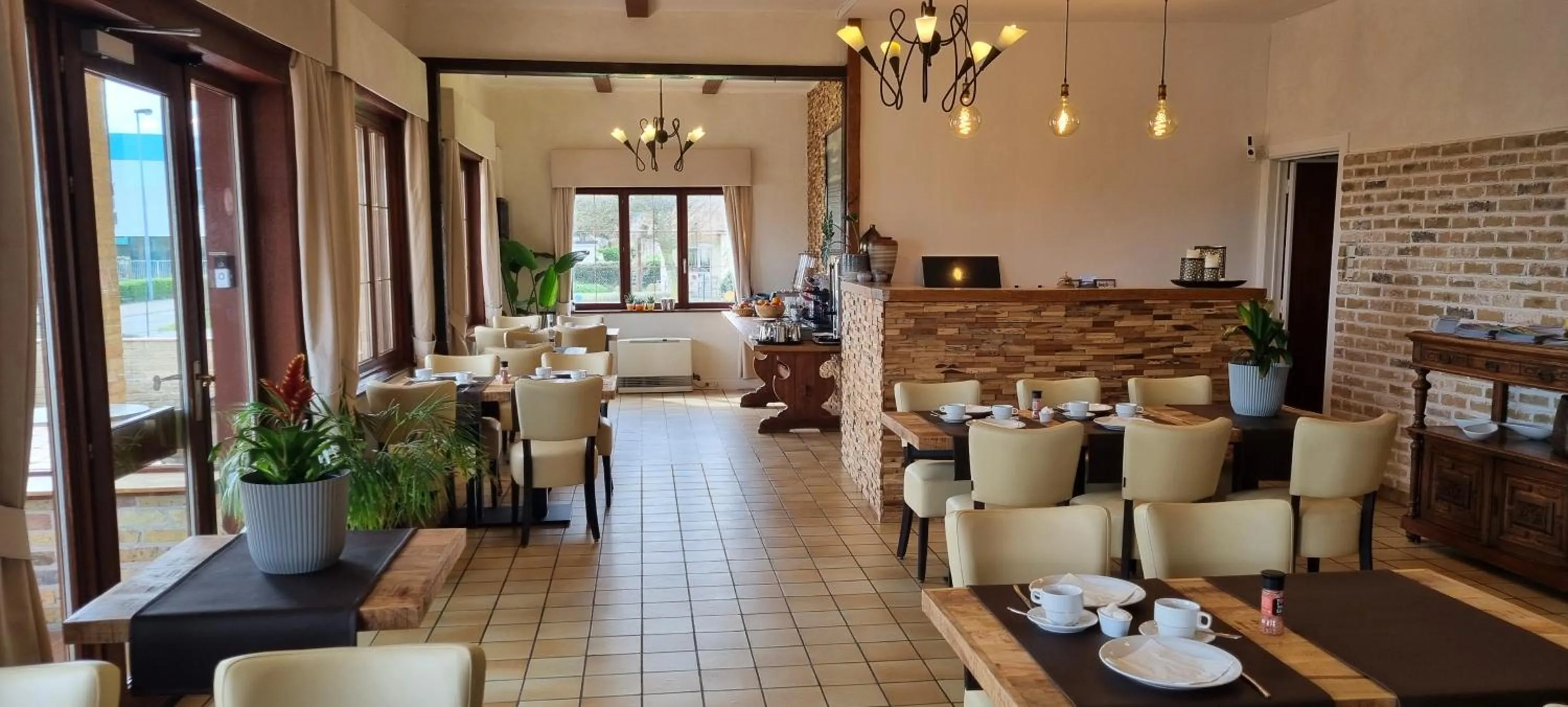 Coffee/tea facilities in Hotel Westendia and Free Parking Top Breakfast