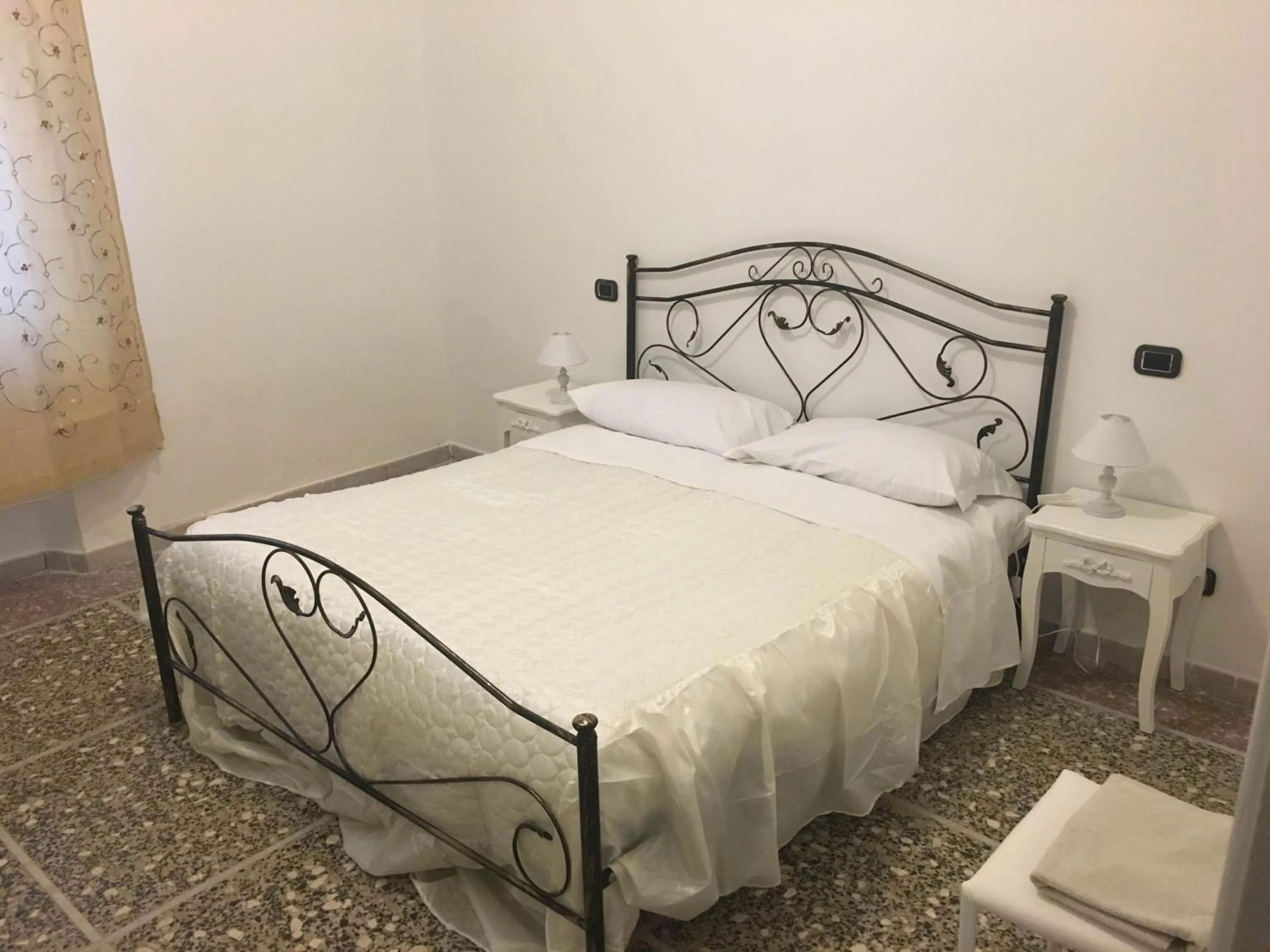 Bed in Holiday Pisa Gare