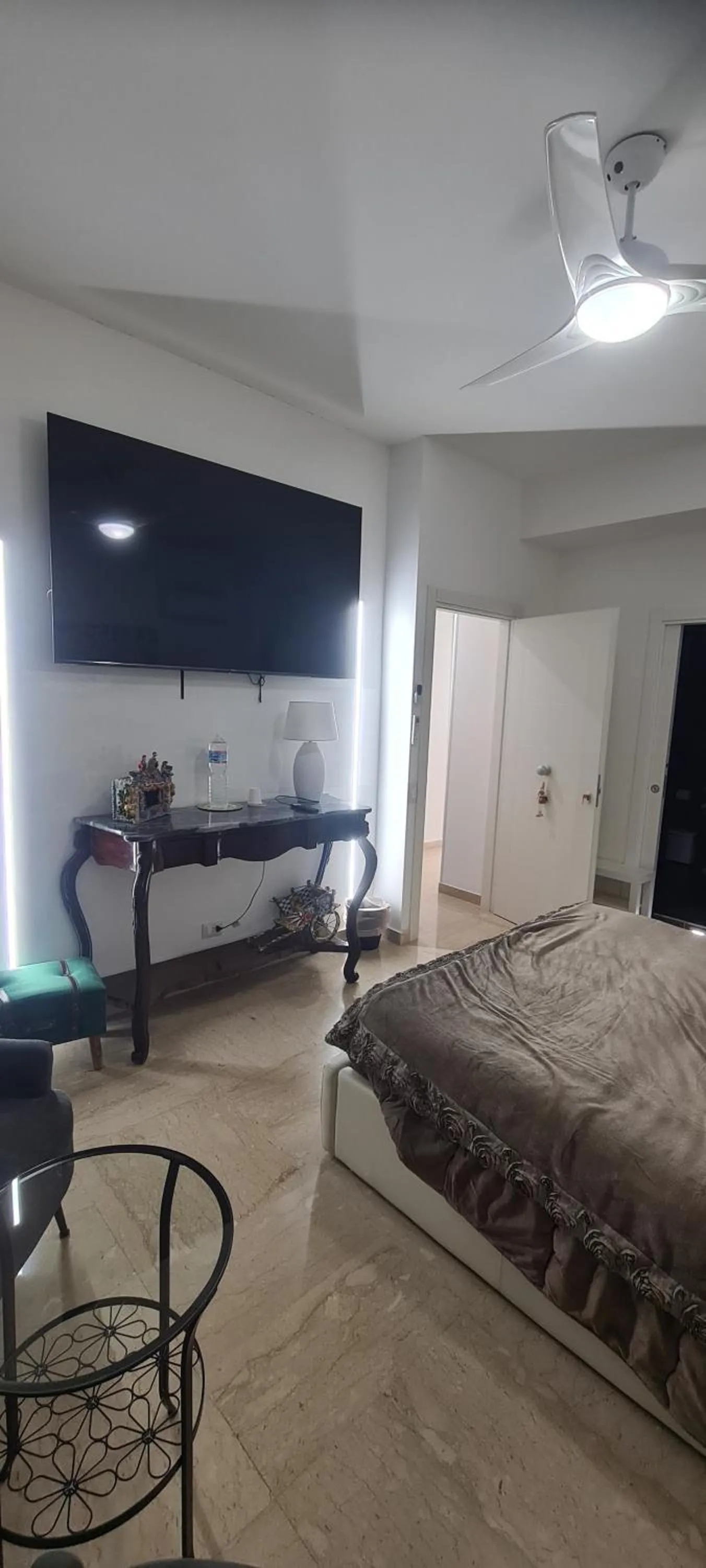 Bed in Ruggero Settimo Gallery